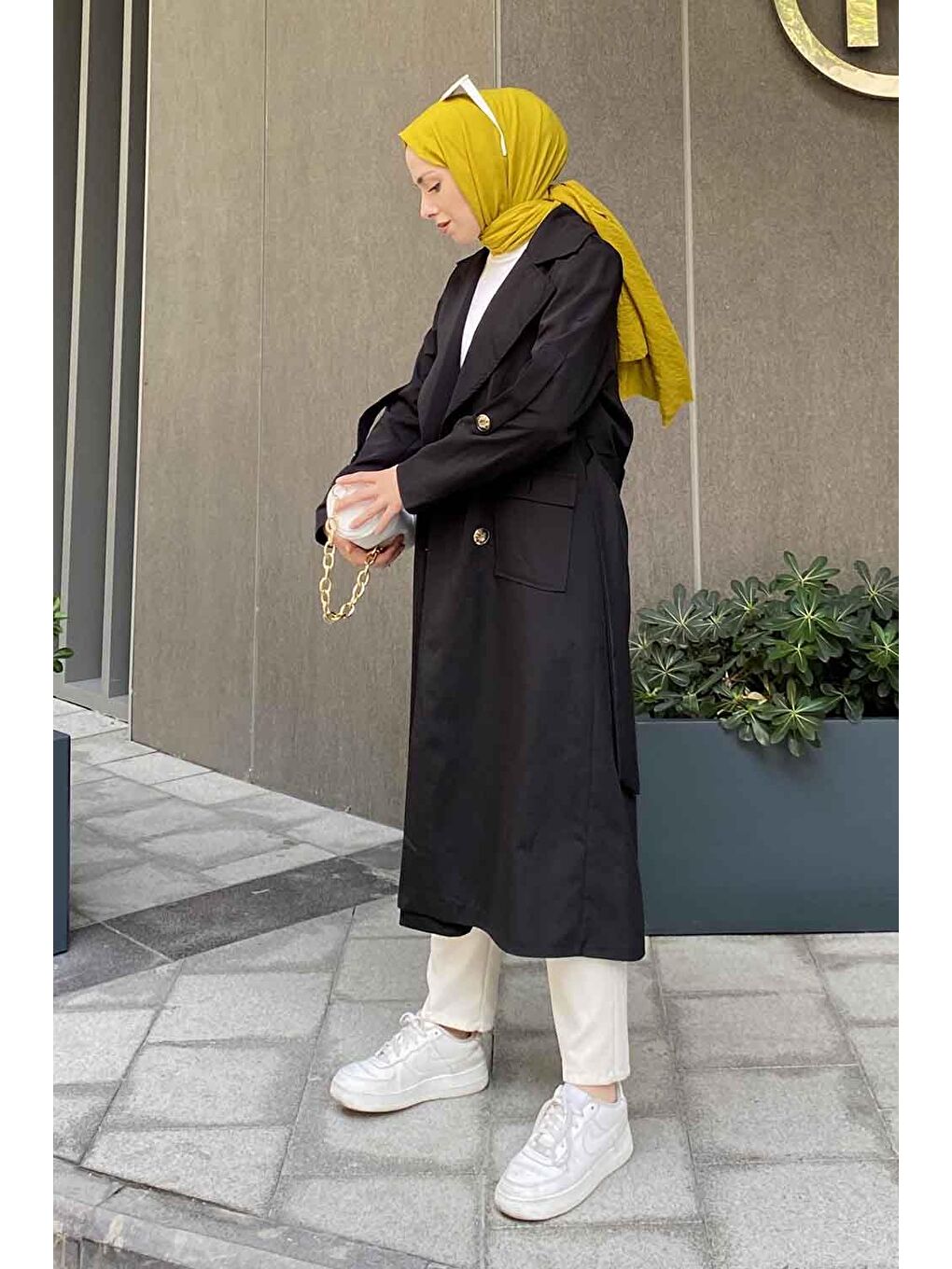 Pelican Ön Düğmeli Trençkot Siyah-2