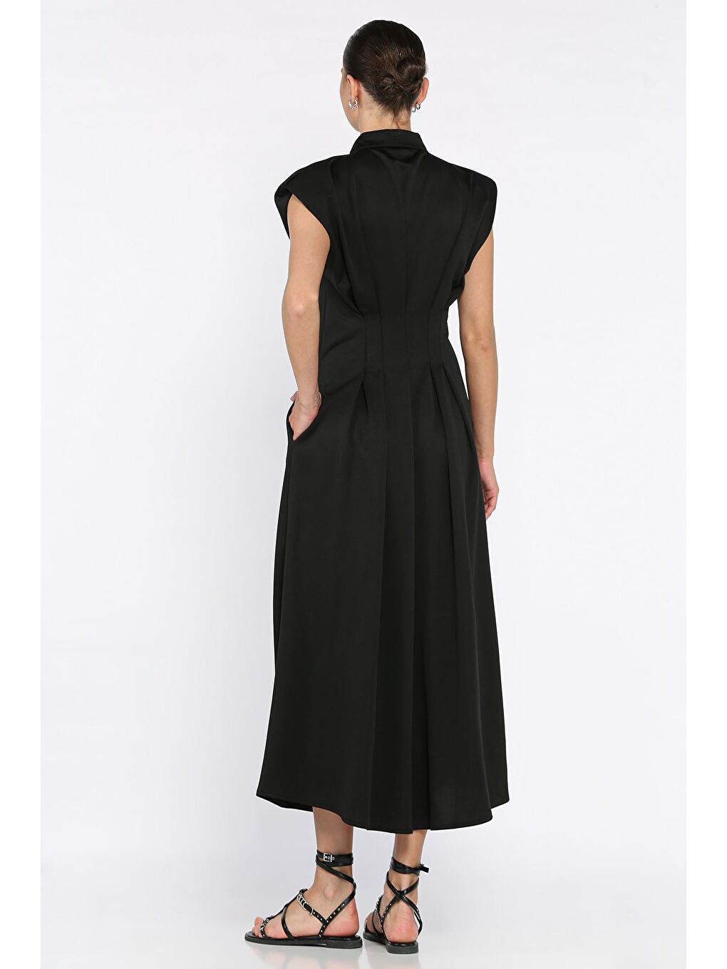 Siyah Pileli Ön Çıtçıtlı Sıfır Kol Kadın Elbise-2