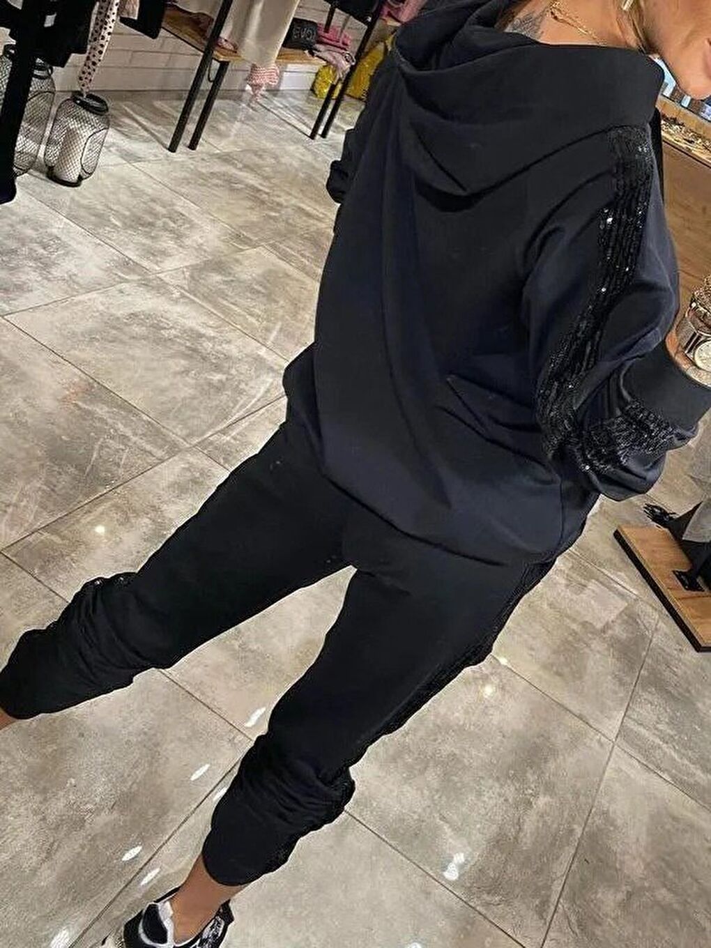Siyah Kadın Uzun Kollu Kapüşonlu Pulpayet Detay Viskon Iki Iplik Bluz Ve Pantolon Ikili Takım-1