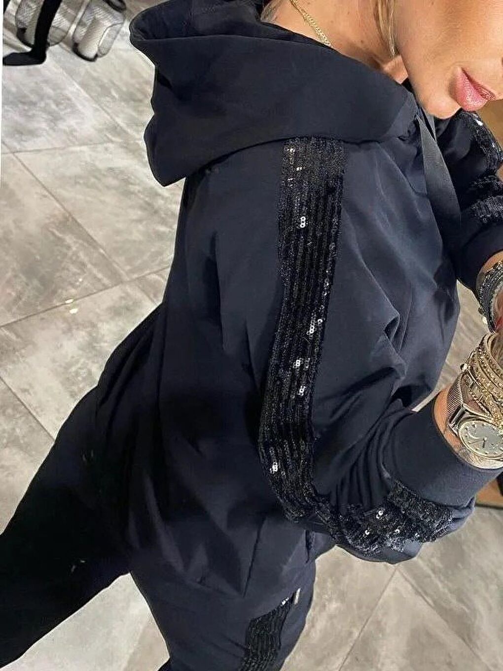 Siyah Kadın Uzun Kollu Kapüşonlu Pulpayet Detay Viskon Iki Iplik Bluz Ve Pantolon Ikili Takım-2