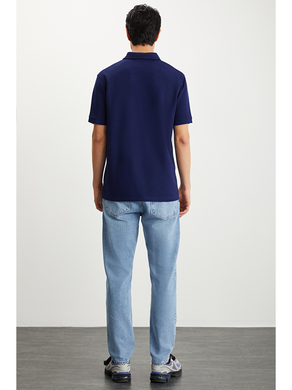 Erkek Dokulu Kumaşlı Slim Fit Lacivert Polo Yaka Tişört-4