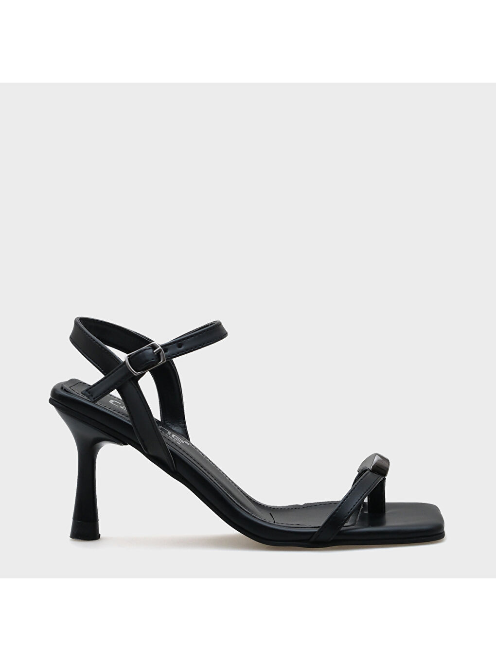 Siyah Cindy Küt Burunlu Topuklu Bilekten Bantlı Parmak Arası Kadın Sandalet
