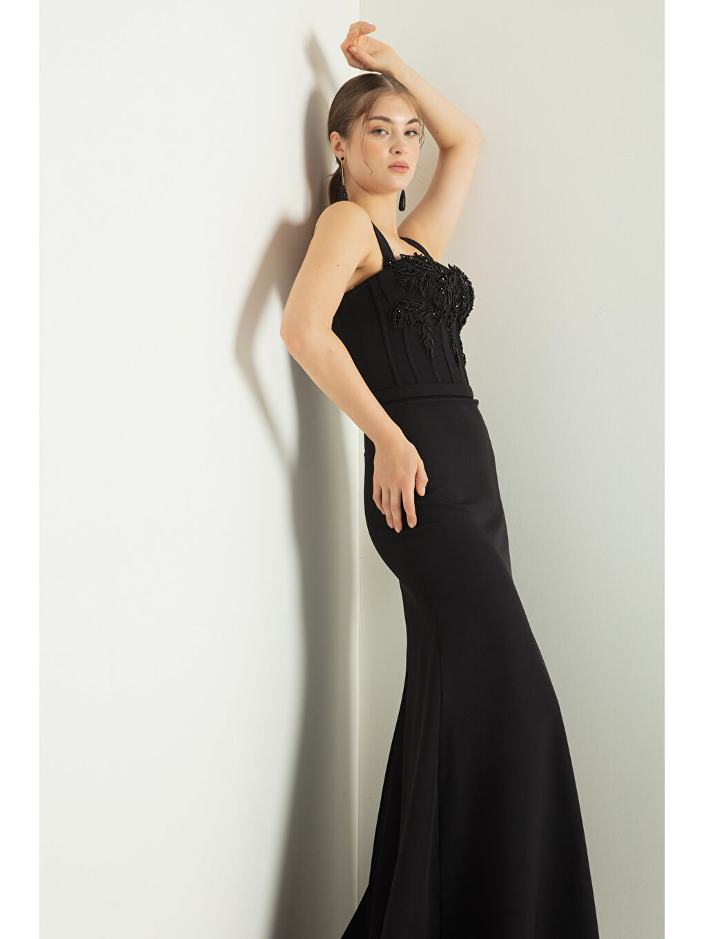 Kadın Siyah Taşlı Balen Korse Yırtmaçlı Uzun Saten Abiye-2