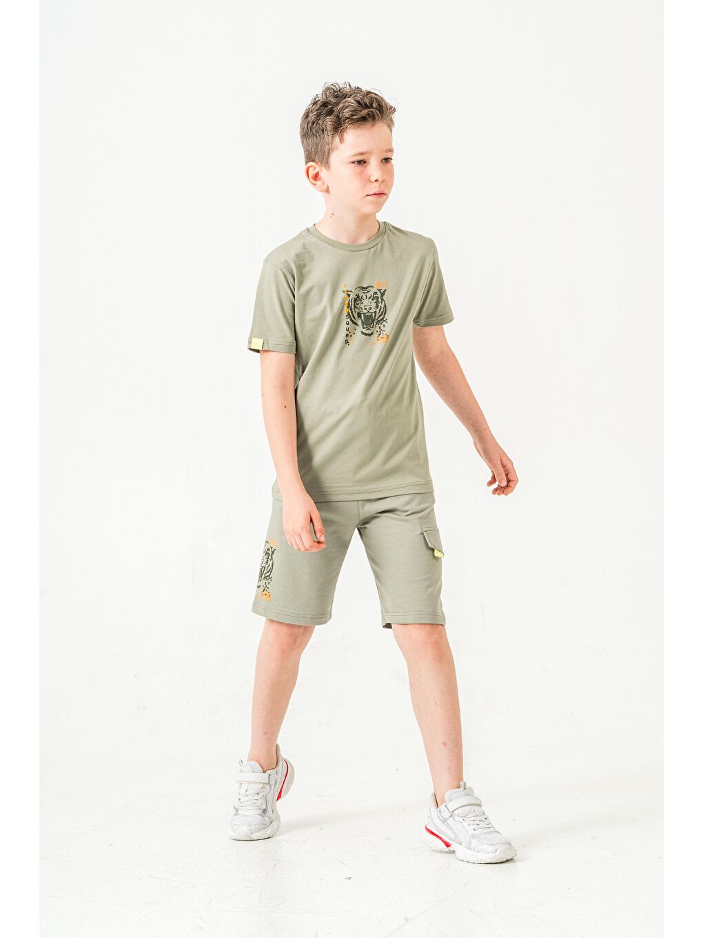 Yeşil Ust On Baskılı Kol Ucu Balıksırtlı Erkek Çocuk Şort - Tişört Takımı-3