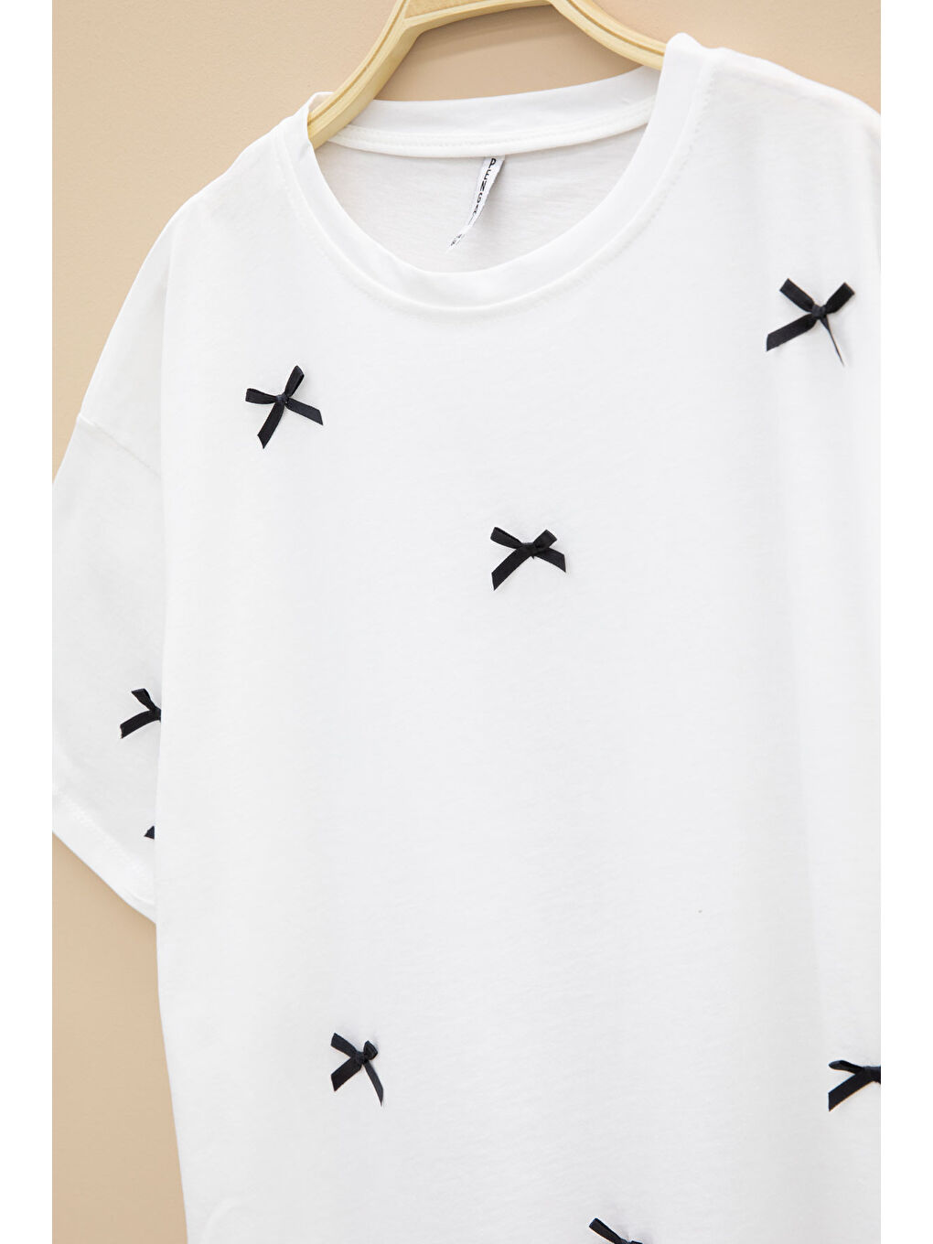 Ekru Fiyonk Nakışlı Kısa Kol Kız Çocuk Oversize Tişört 20800-1