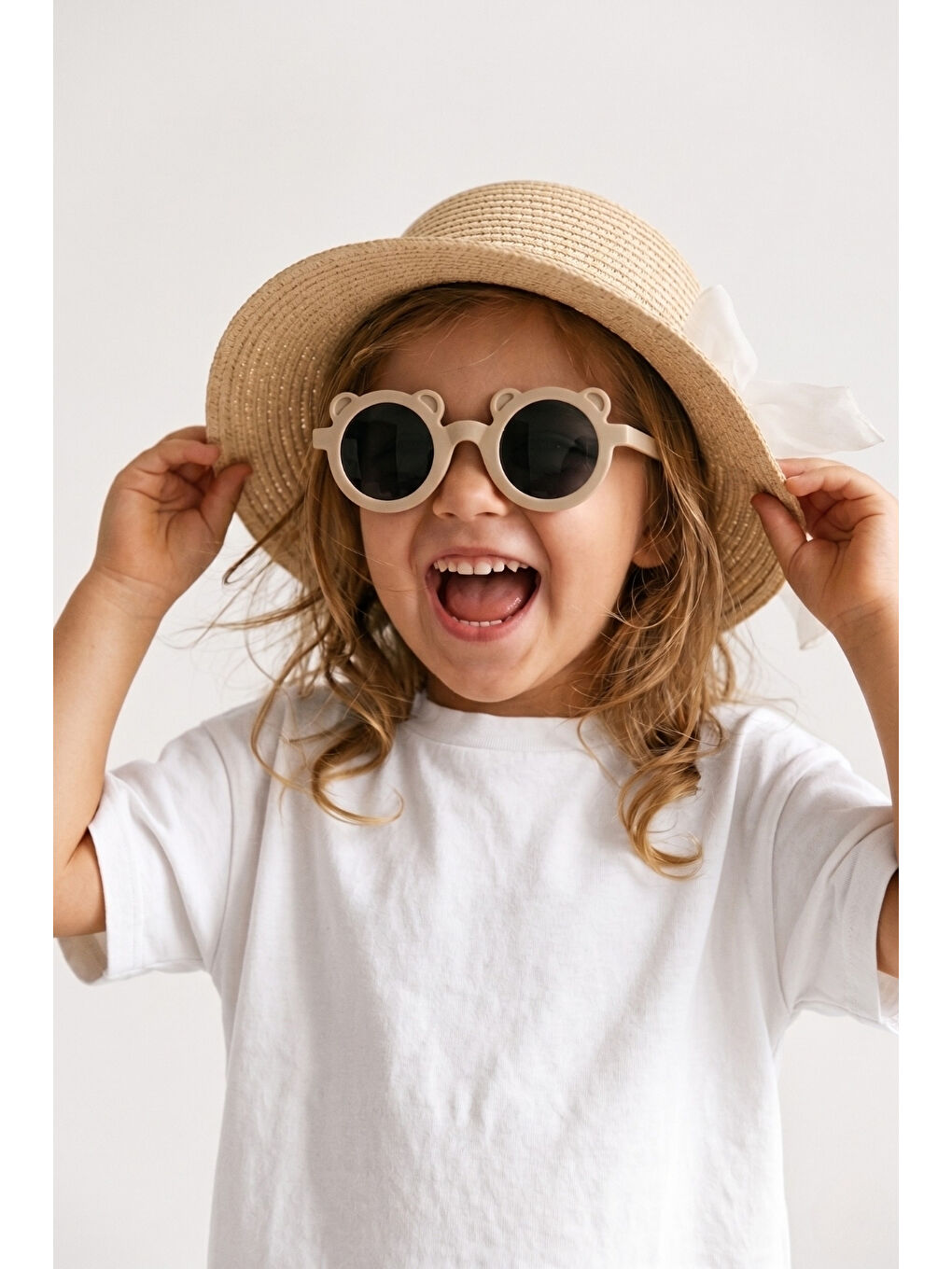 Ekru Krem Ayıcık Model Çocuk Güneş Gözlüğü