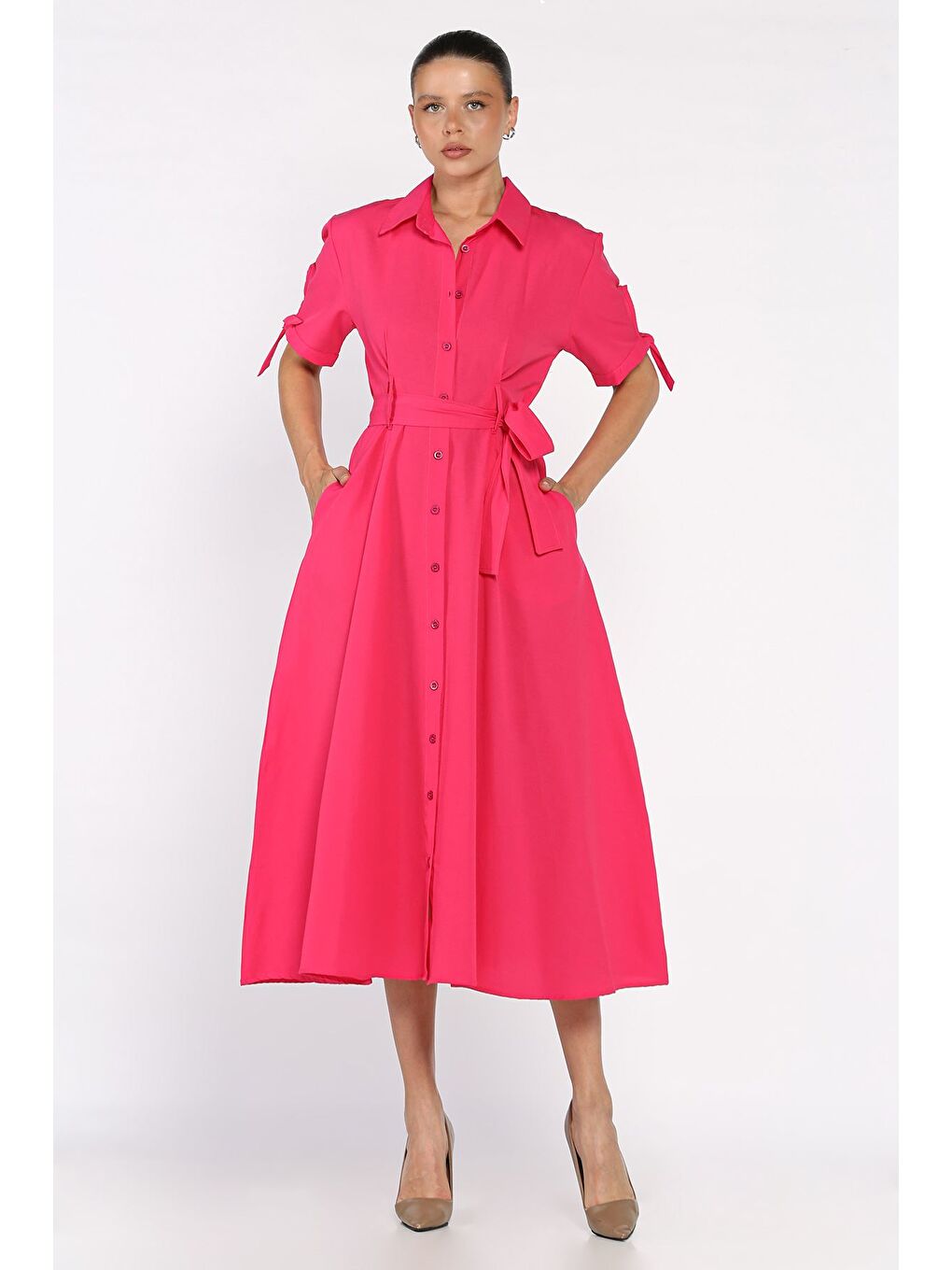 Fuşya Düğmeli Ve Pileli Kısa Kol Uzun Elbise