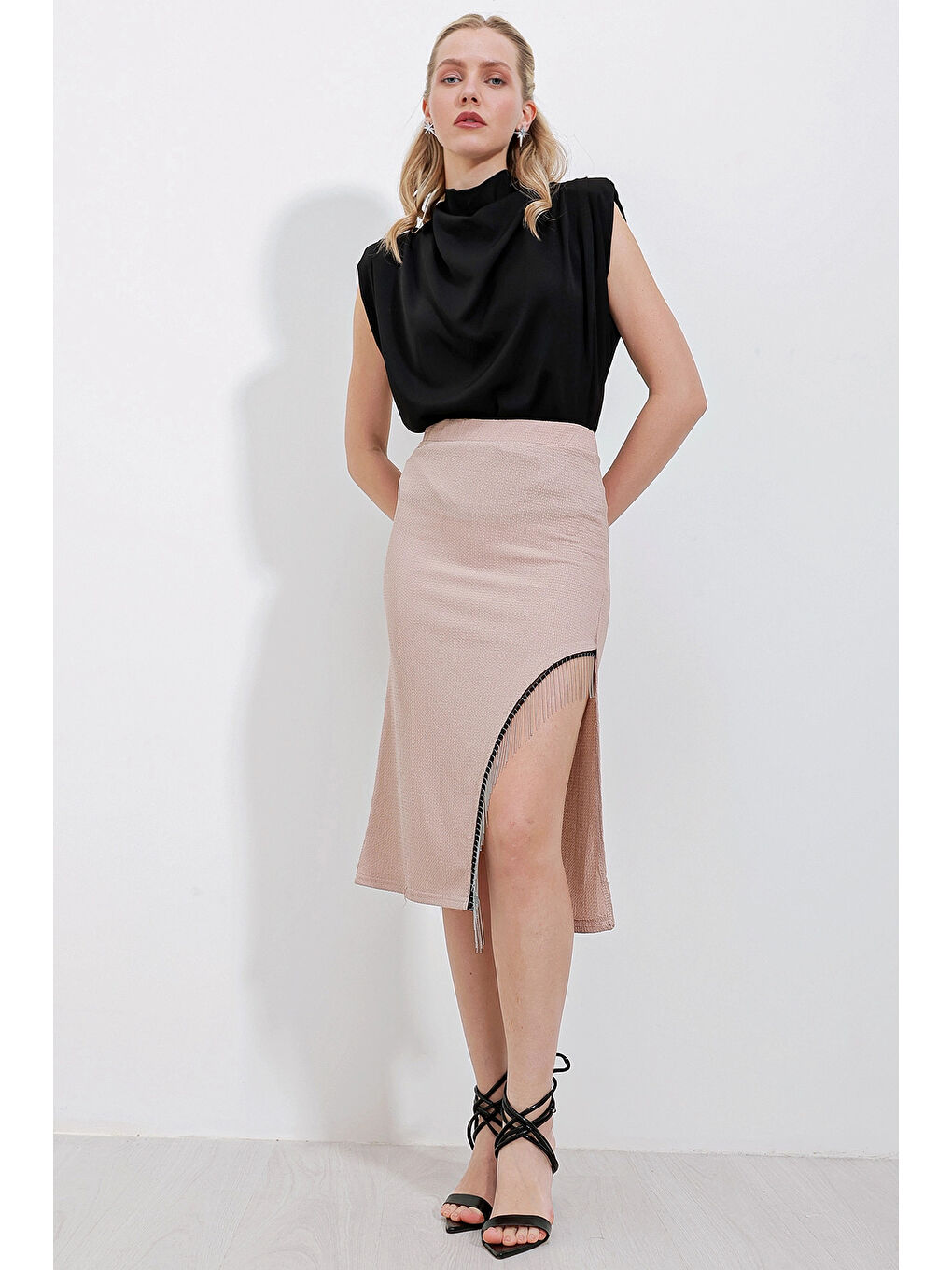 Kadın Bej Yırtmaçlı Püskül Taşlı Beli Lastikli Uzun Etek HZL24S-BD118901