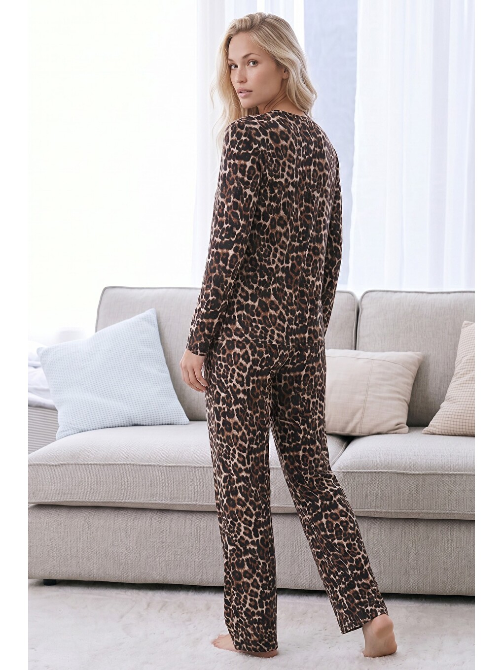 Karışık Leopar Desenli Termal Kumaşlı Ultra Soft Yumuşak Örme Pijama Takımı-2