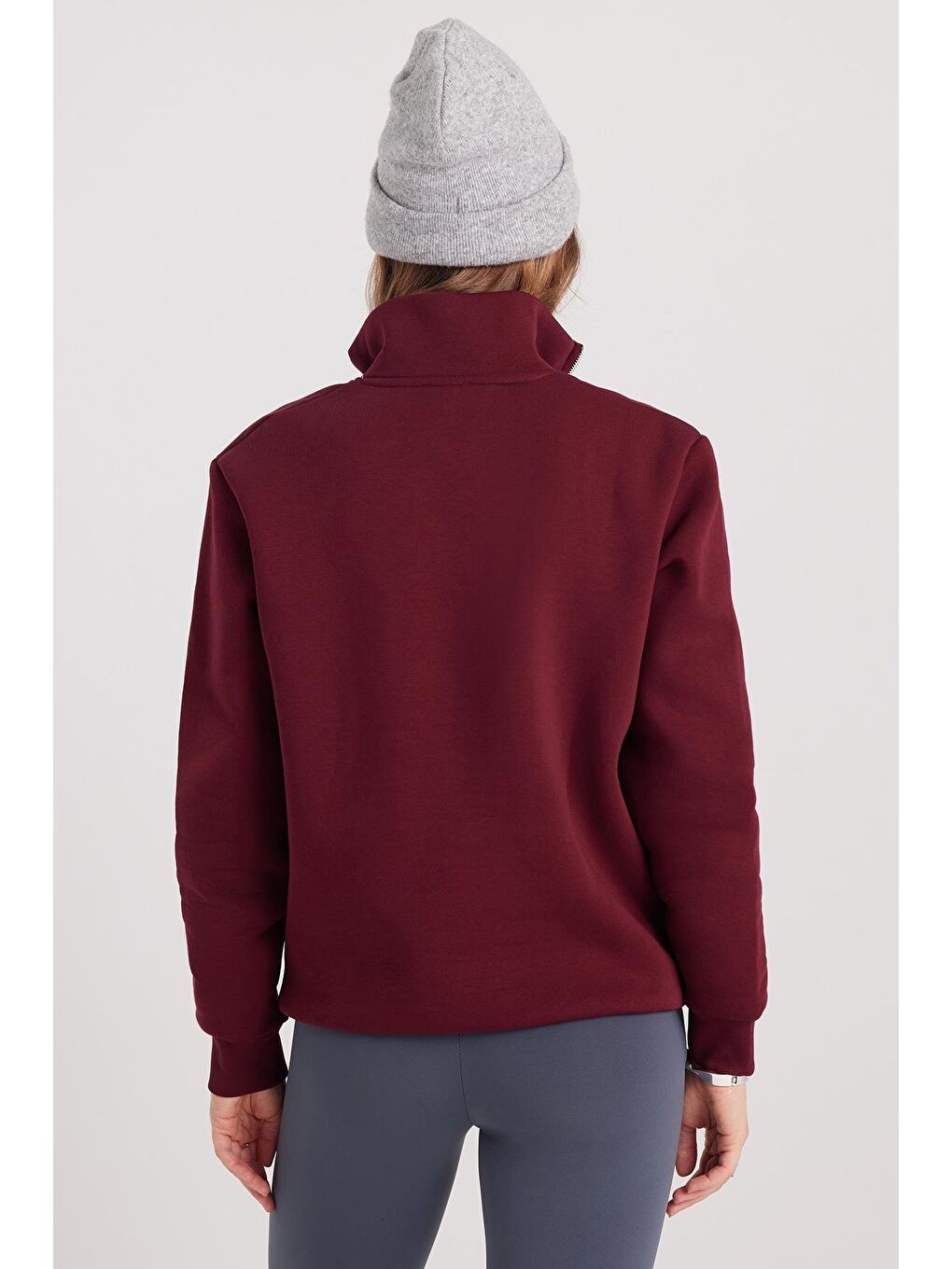 Kadın Relax Fit Rahat Kesim Pamuklu İçi Polarlı Yarım Fermuarlı Bordo Dik Yaka Sweatshirt-6