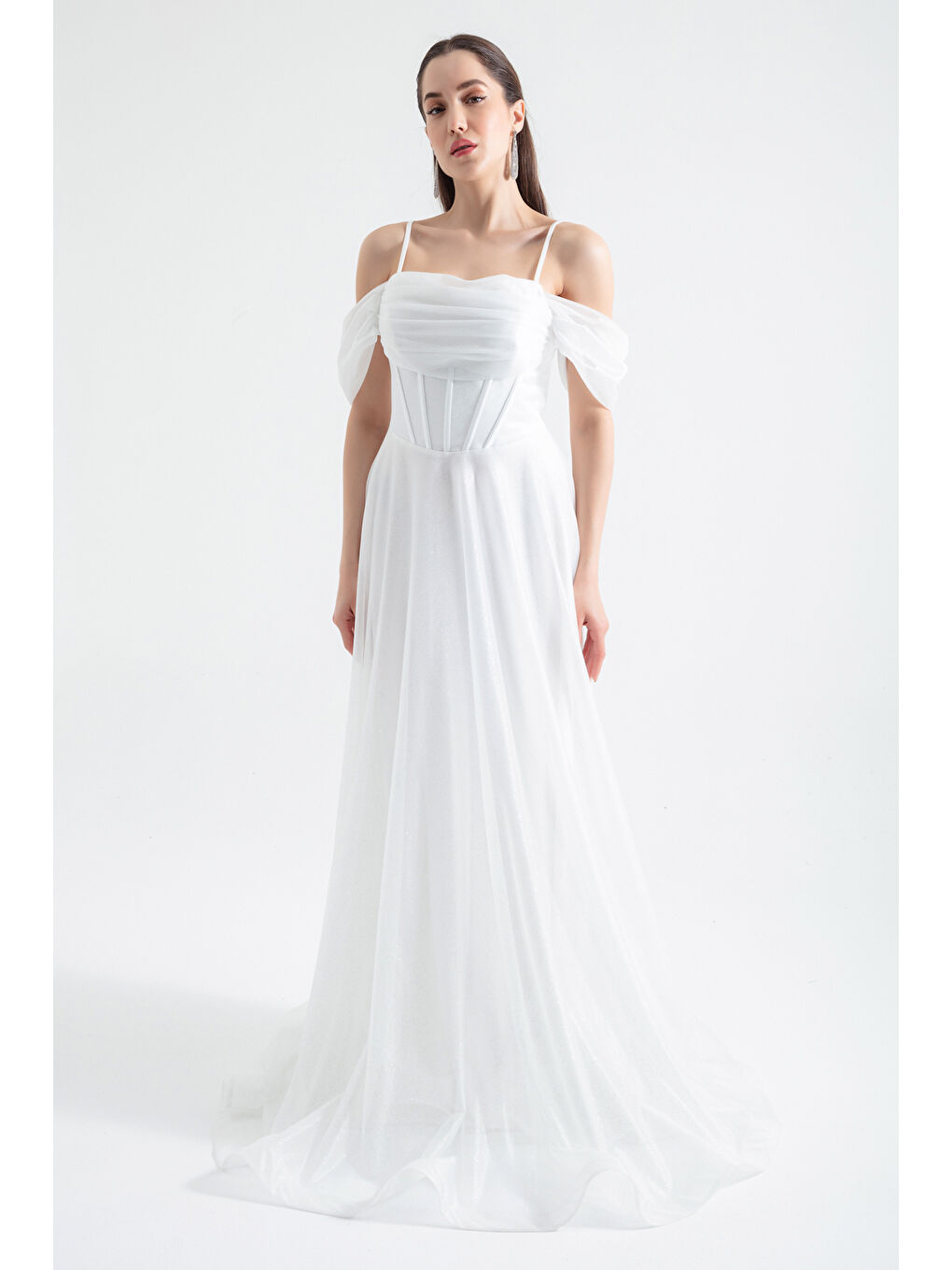 Kadın Beyaz Askılı Simli Uzun Kloş Abiye Elbise-1