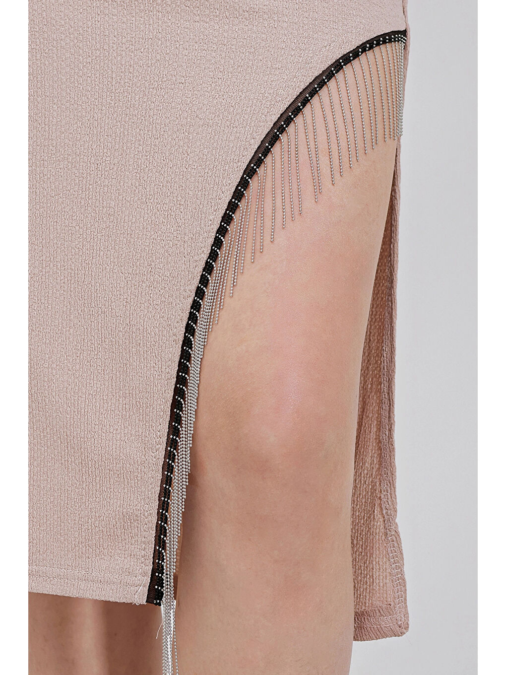 Kadın Bej Yırtmaçlı Püskül Taşlı Beli Lastikli Uzun Etek HZL24S-BD118901-2