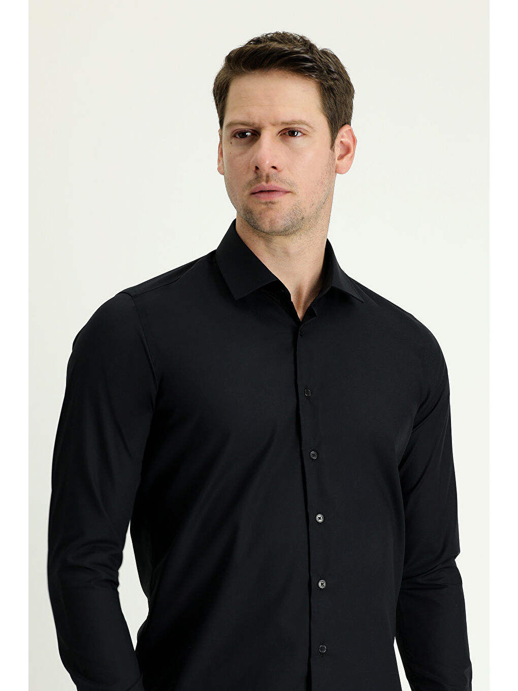 Siyah Uzun Kol Slim Fit Dar Kesim Non Iron Klasik Pamuklu Gömlek