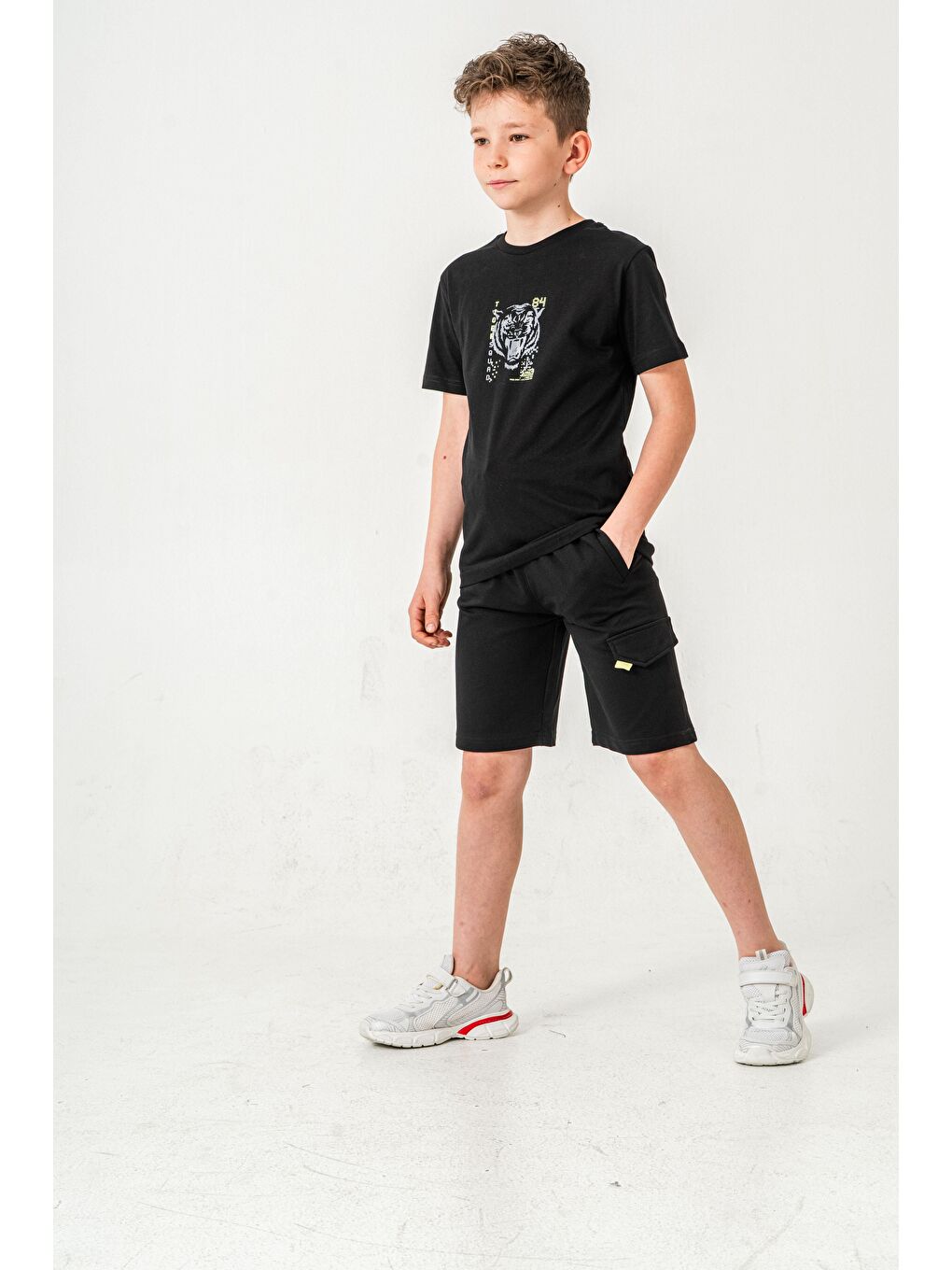 Siyah Ust On Baskılı Kol Ucu Balıksırtlı Erkek Çocuk Şort - Tişört Takımı-1