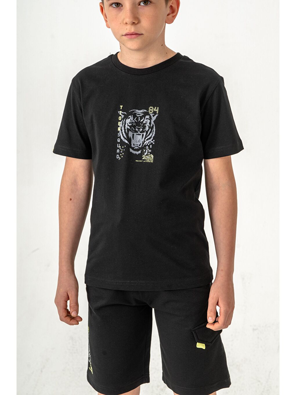 Siyah Ust On Baskılı Kol Ucu Balıksırtlı Erkek Çocuk Şort - Tişört Takımı-5