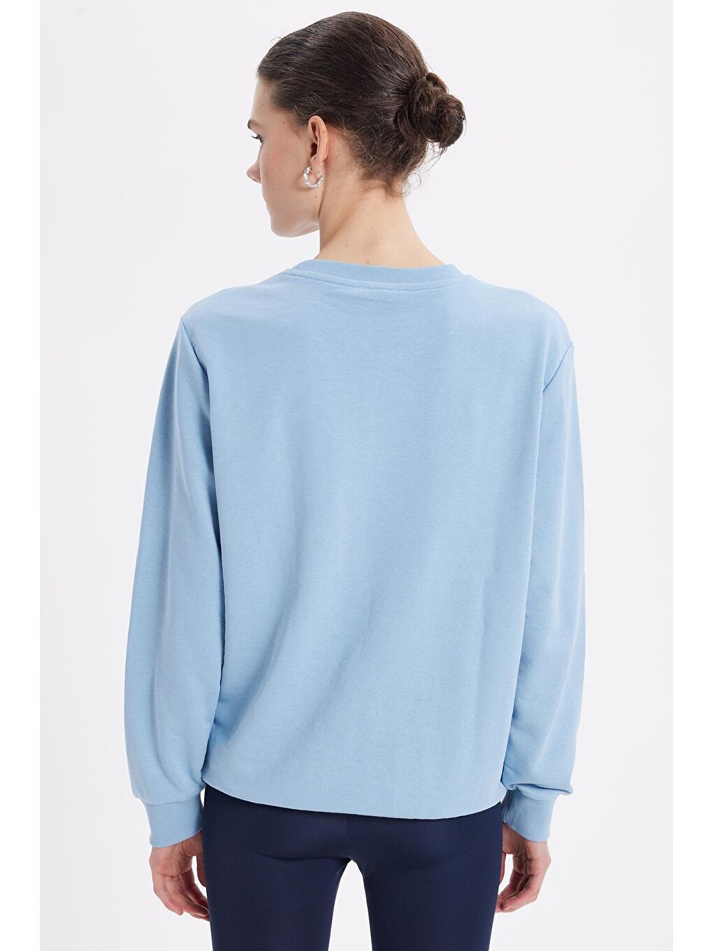 Kadın Oversize Geniş Kesim %100 Pamuk 3 İplik Basic Bisiklet Yaka Mavi Sweatshirt-6