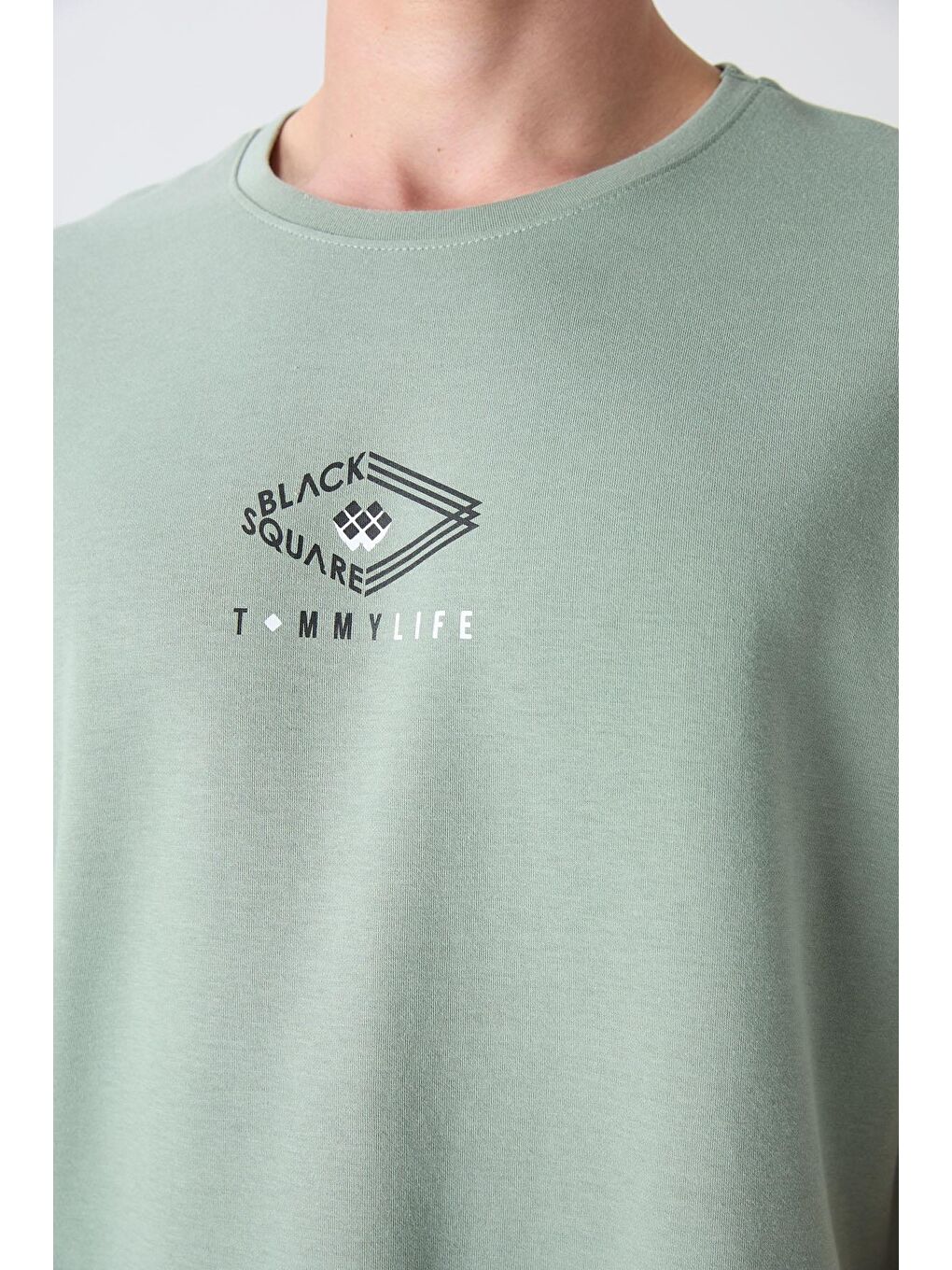 TOMMYLIFE Açık Yeşil Pamuklu Kalın Yumuşak Dokulu Oversize Fit Baskılı Erkek T-Shirt - 88325 - 1