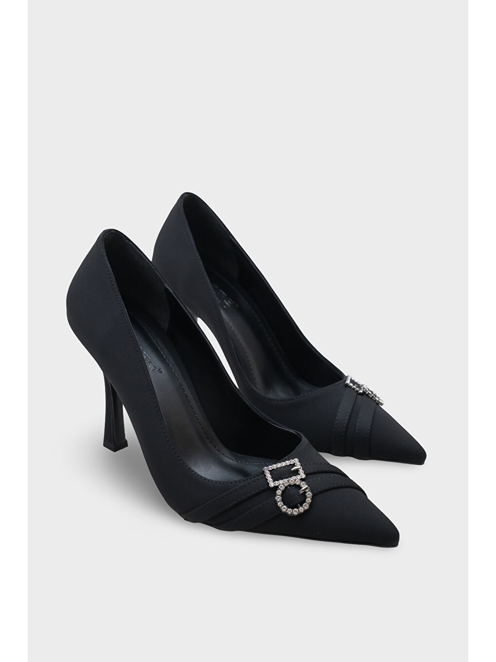 Siyah Karyl Yüksek Topuklu Taşlı Tokalı Saten Stiletto-1