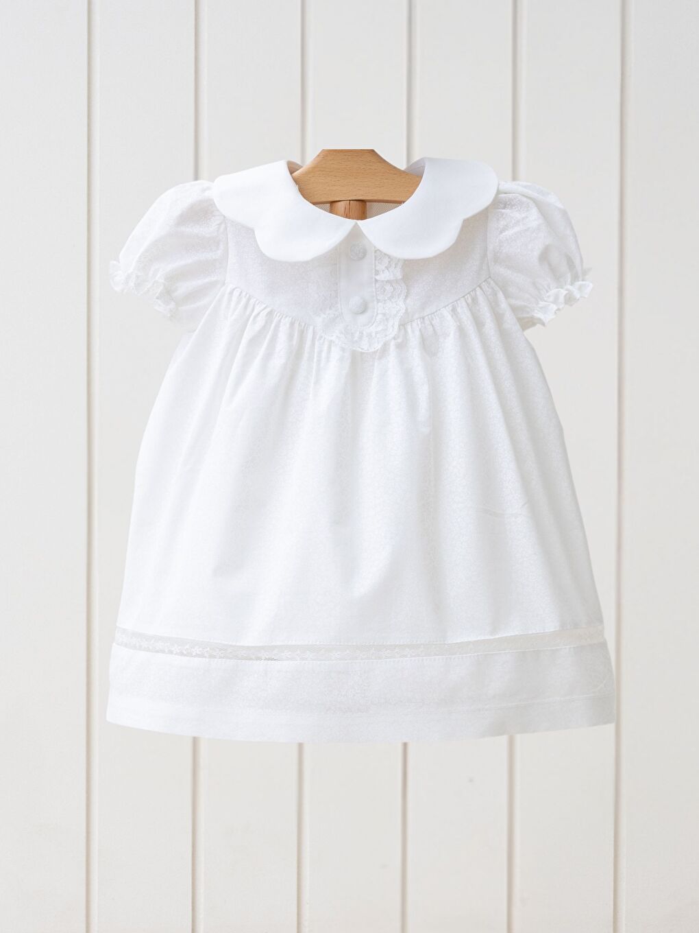 Ekru Bebe Yaka Kısa Kollu Çiçek Desenli Kız Bebek Elbise