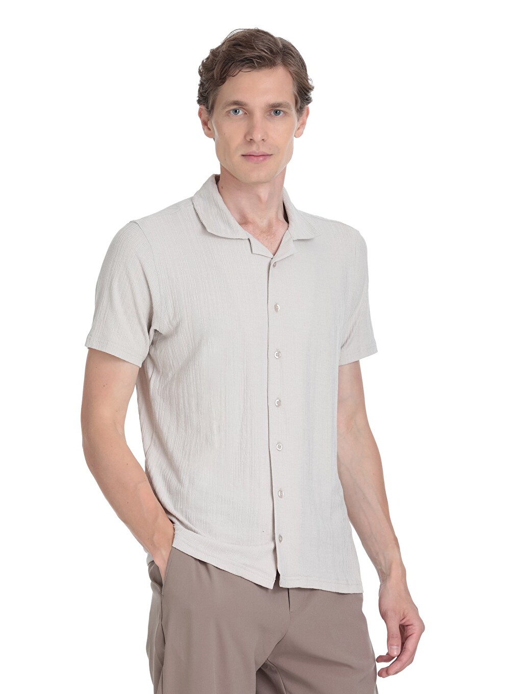 Ekru Regular Fit Apaş Yaka Gömlek