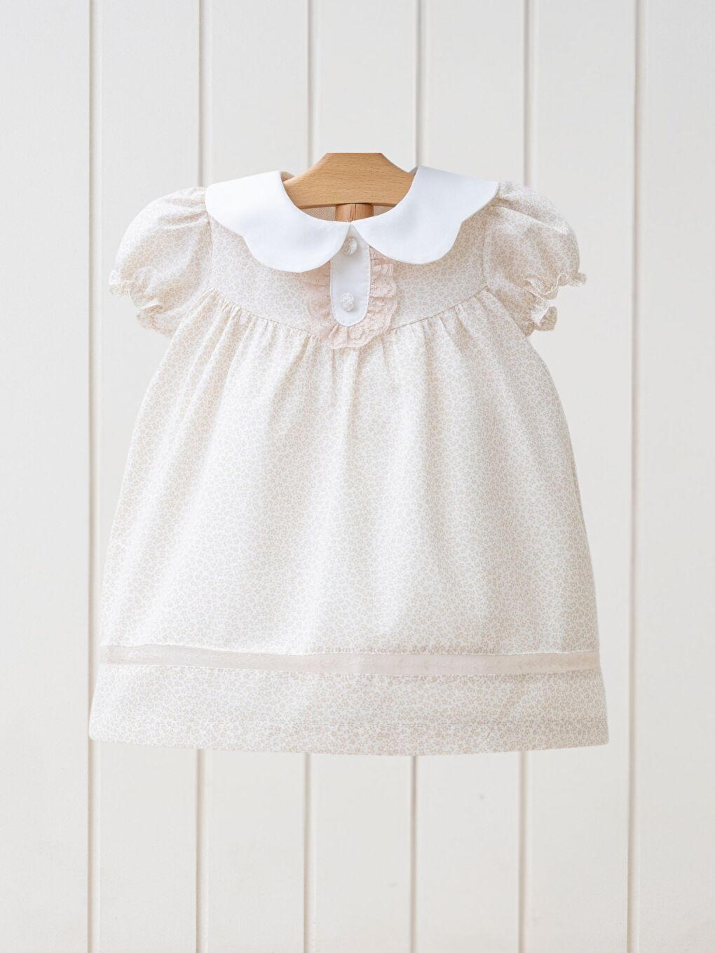 Kahverengi Bebe Yaka Kısa Kollu Çiçek Desenli Kız Bebek Elbise-1