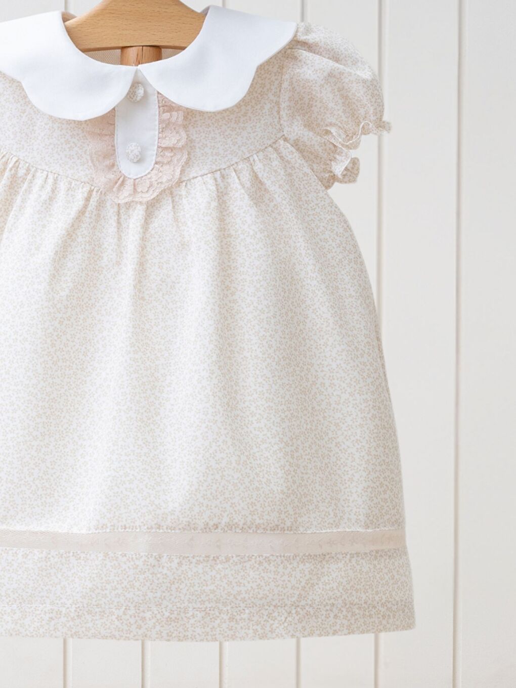 Kahverengi Bebe Yaka Kısa Kollu Çiçek Desenli Kız Bebek Elbise-2