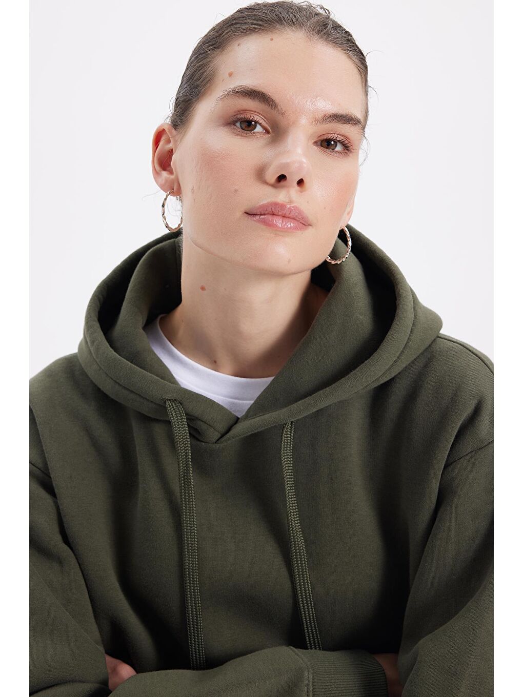 Kadın Oversize Geniş Kesim Pamuklu Yumuşak Dokulu İçi Polarlı Basic Yeşil Kapüşonlu Sweatshirt-1