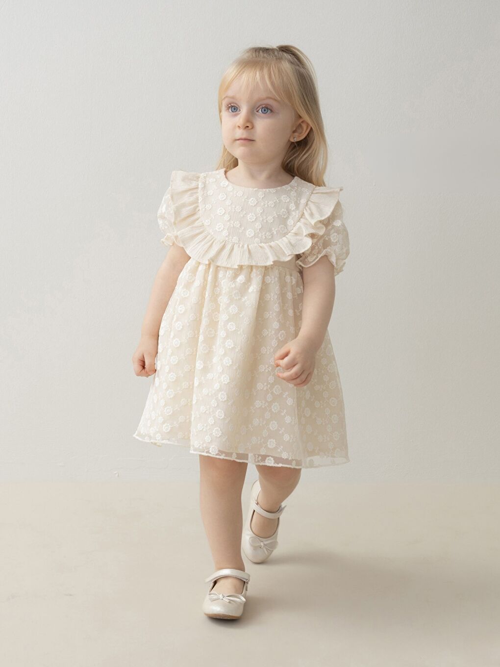 Bej Bisiklet Yaka Kısa Kollu Kız Bebek Elbise