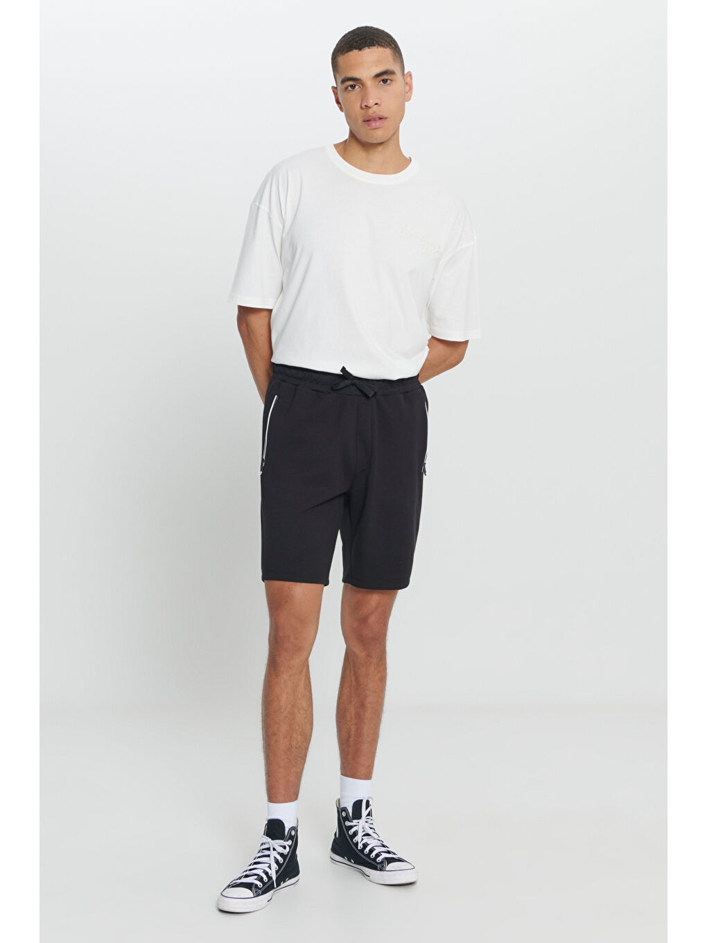 Erkek Siyah Standart Fit Normal Kesim Cepli Rahat Şort-2
