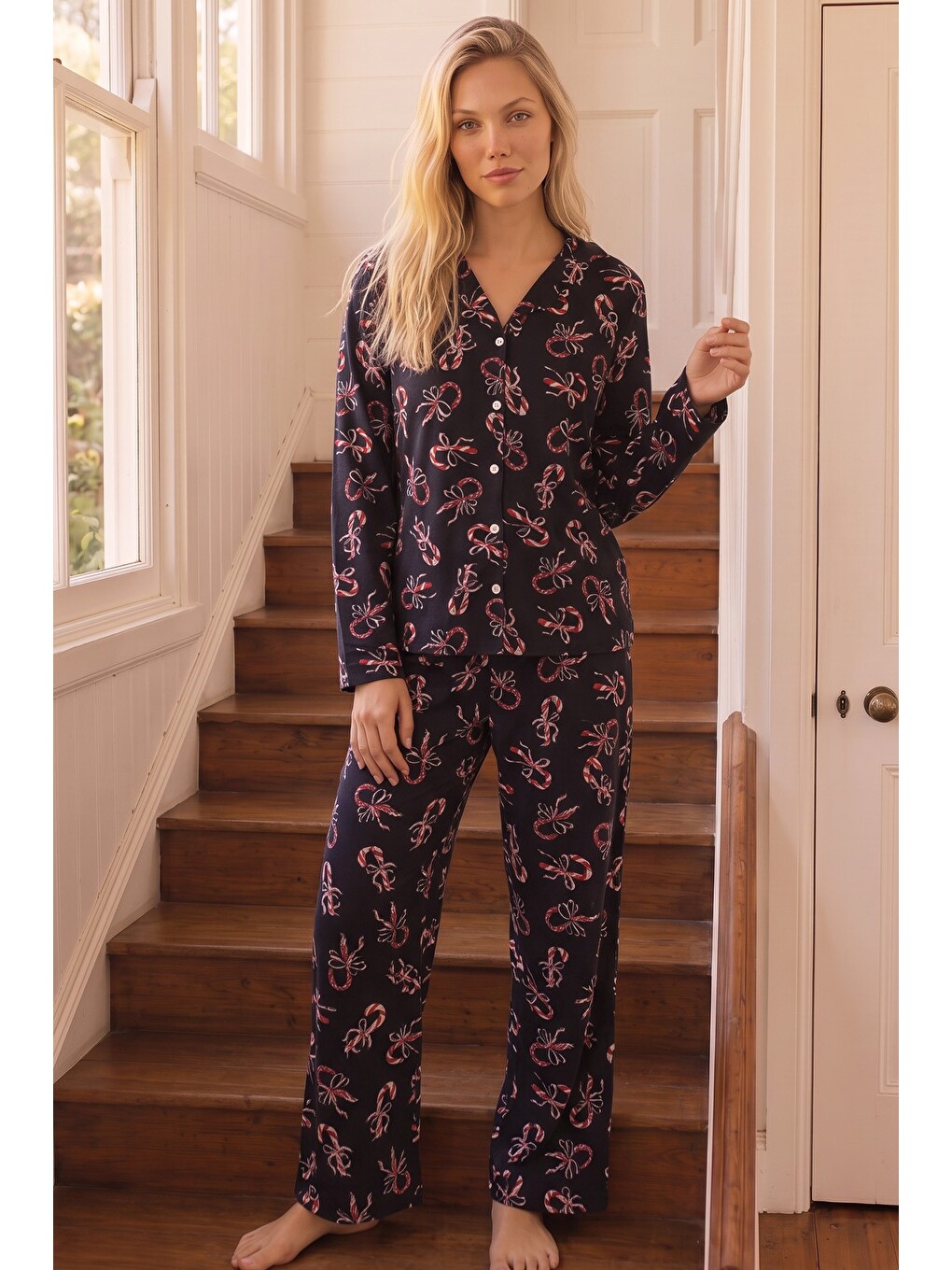 Siyah Desenli Termal Kumaşlı Ultra Soft Yumuşak Düğmeli Örme Pijama Takımı-1