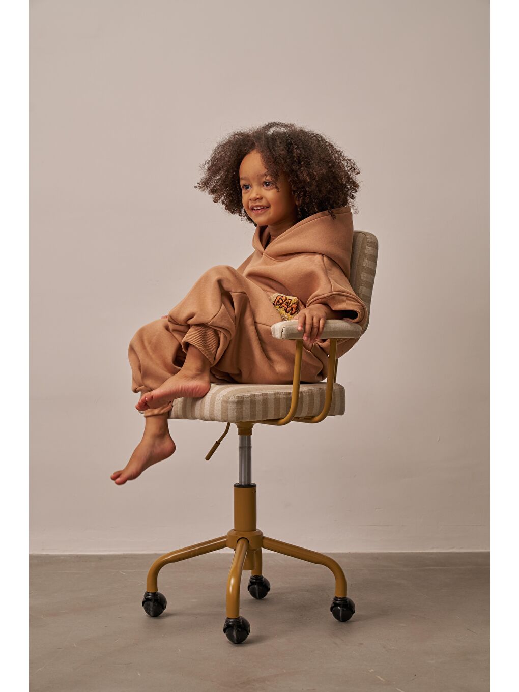 Kahverengi Sütlü Kahve Nakışlı Cepli Hoodie Takım-2