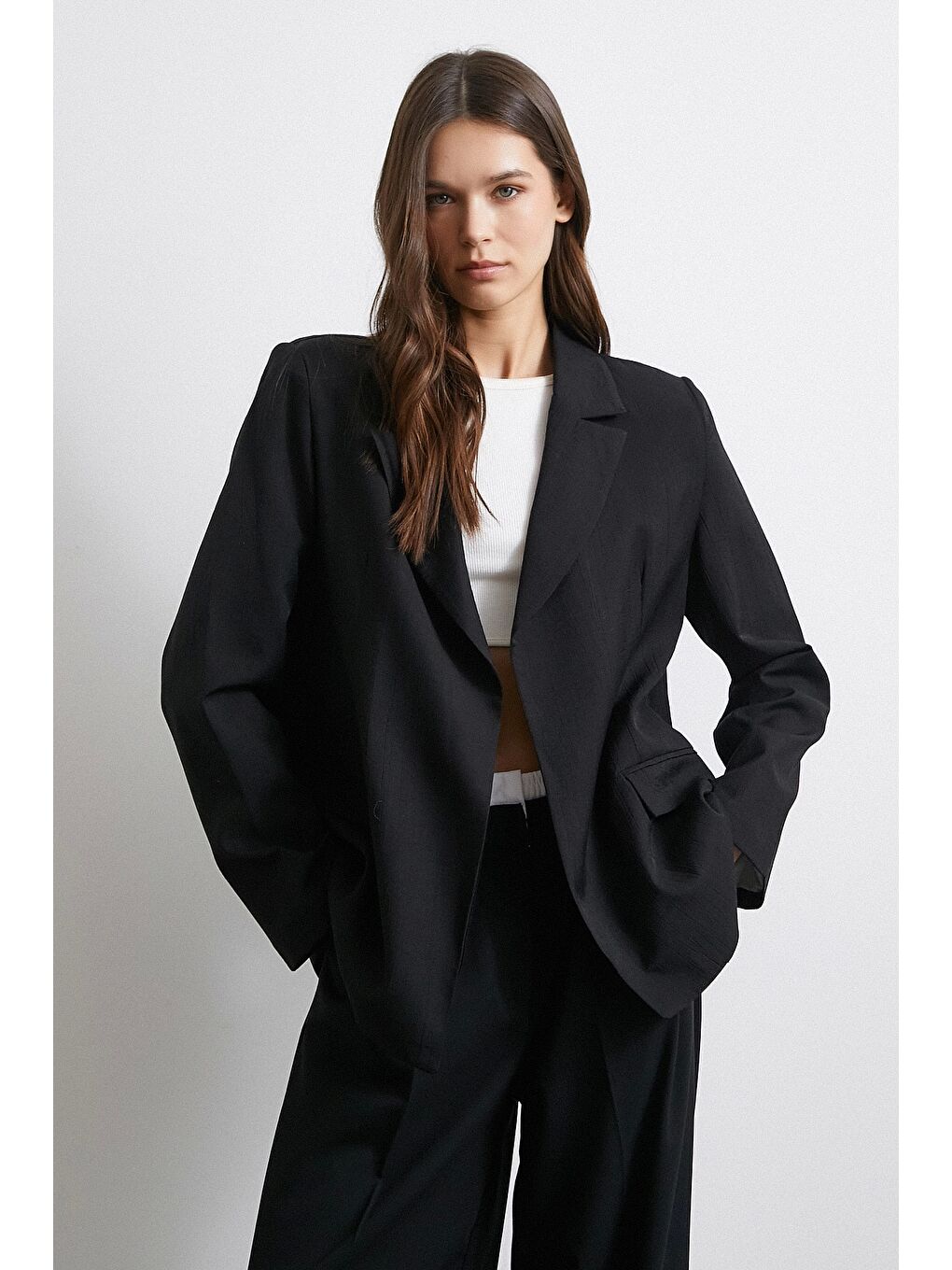 Çizgi Astarlı Dökümlü Blazer Ceket Siyah-1