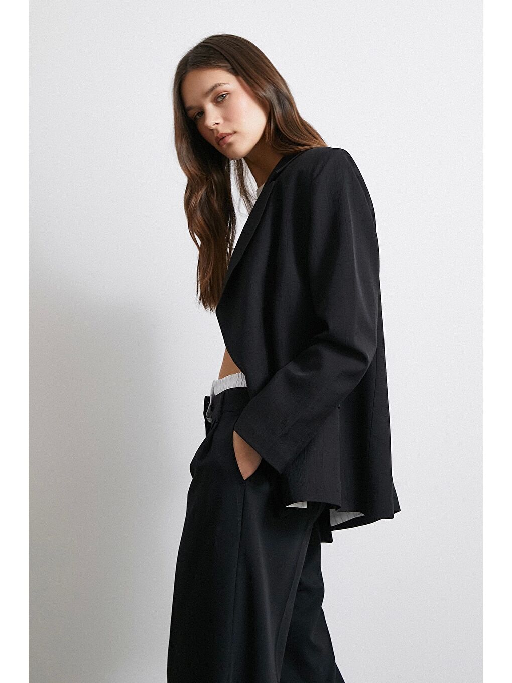 Çizgi Astarlı Dökümlü Blazer Ceket Siyah-3