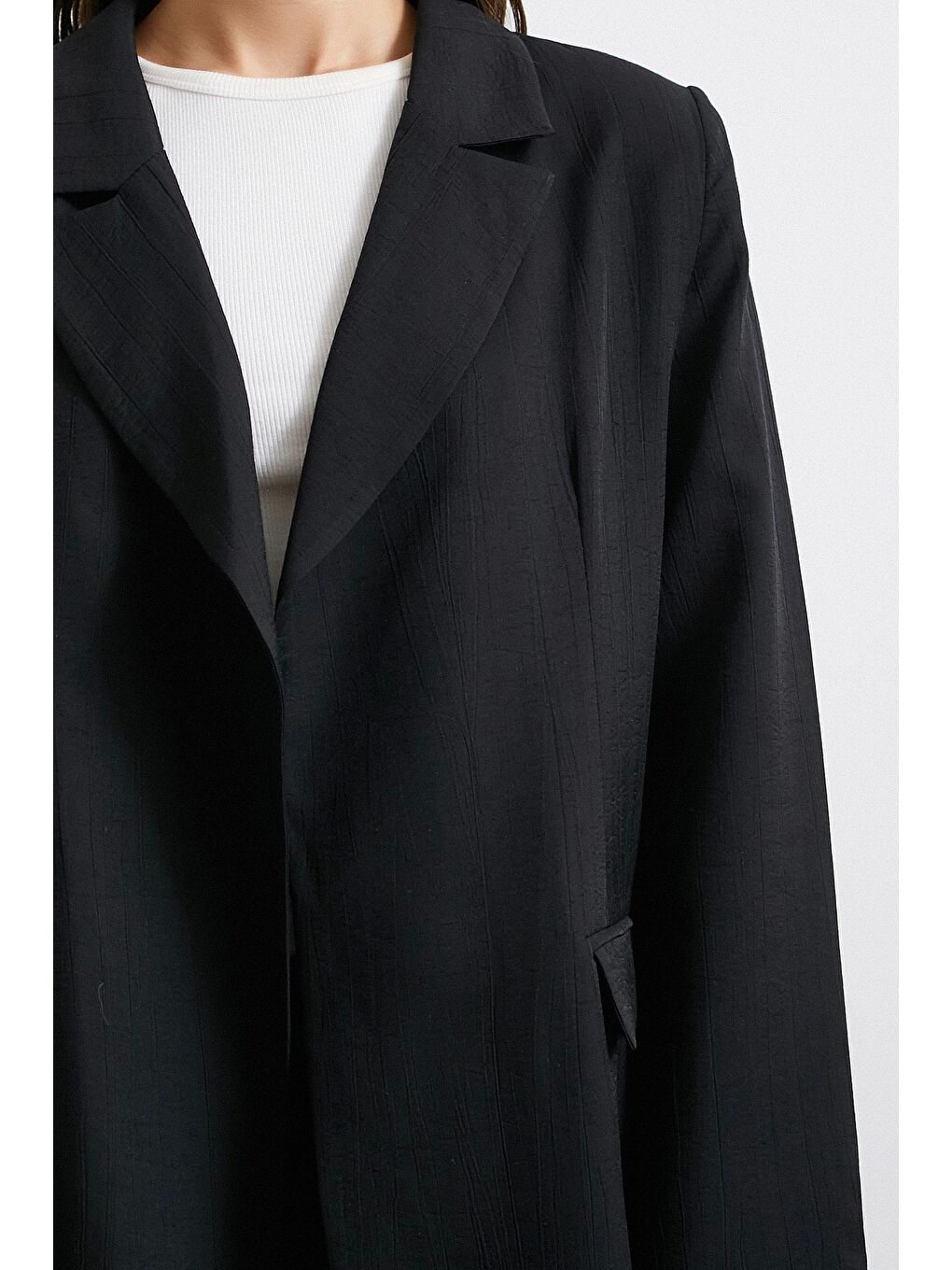 Çizgi Astarlı Dökümlü Blazer Ceket Siyah-4
