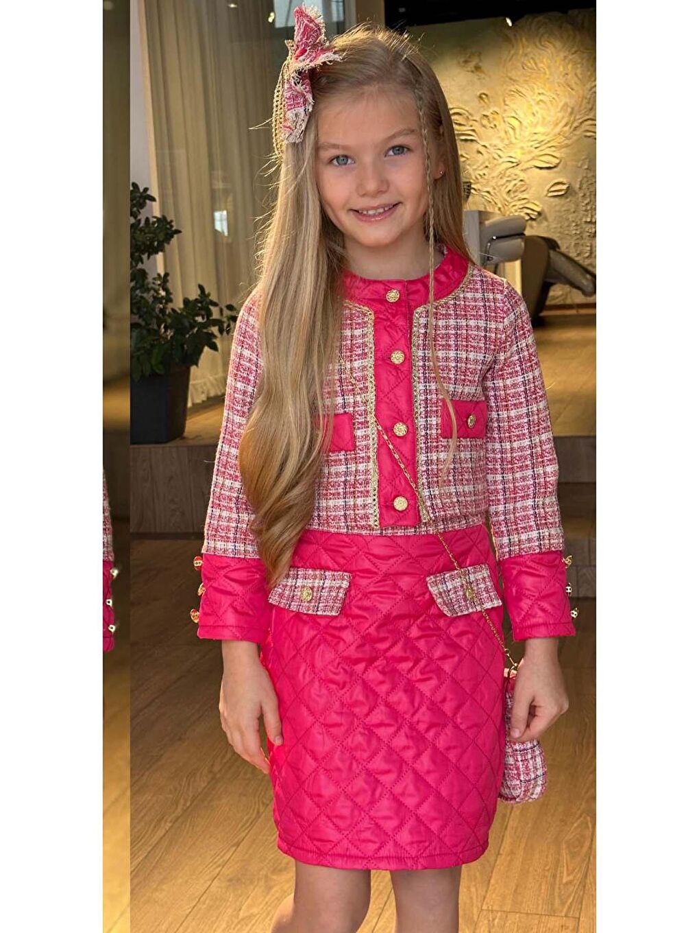 Kız Çocuk Gold Şerit ve Kapitone Detaylı Şanel Kumaş Fuşya Etekli Takım