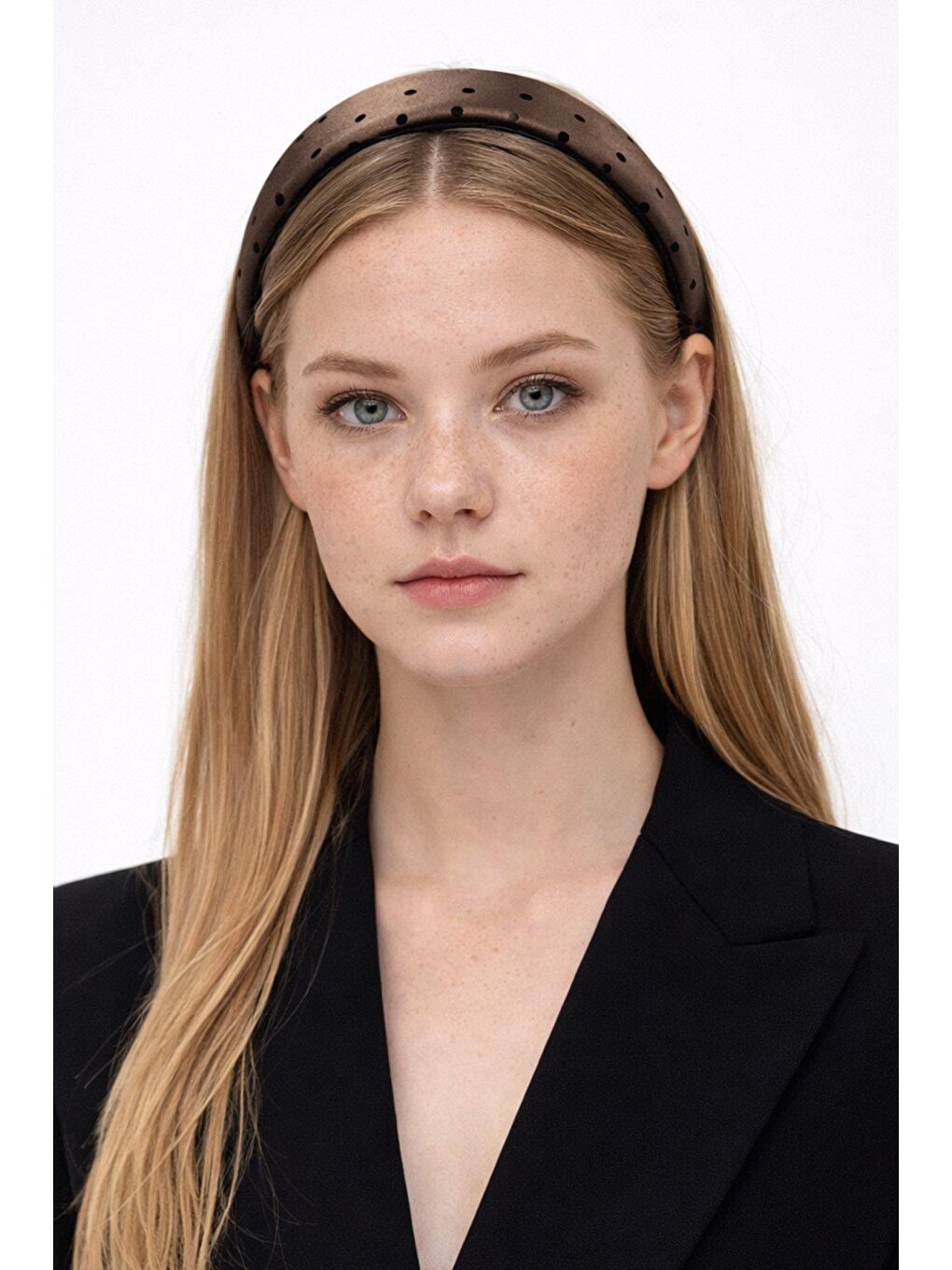 Bej Saten Dolgulu Puantiyeli Taç