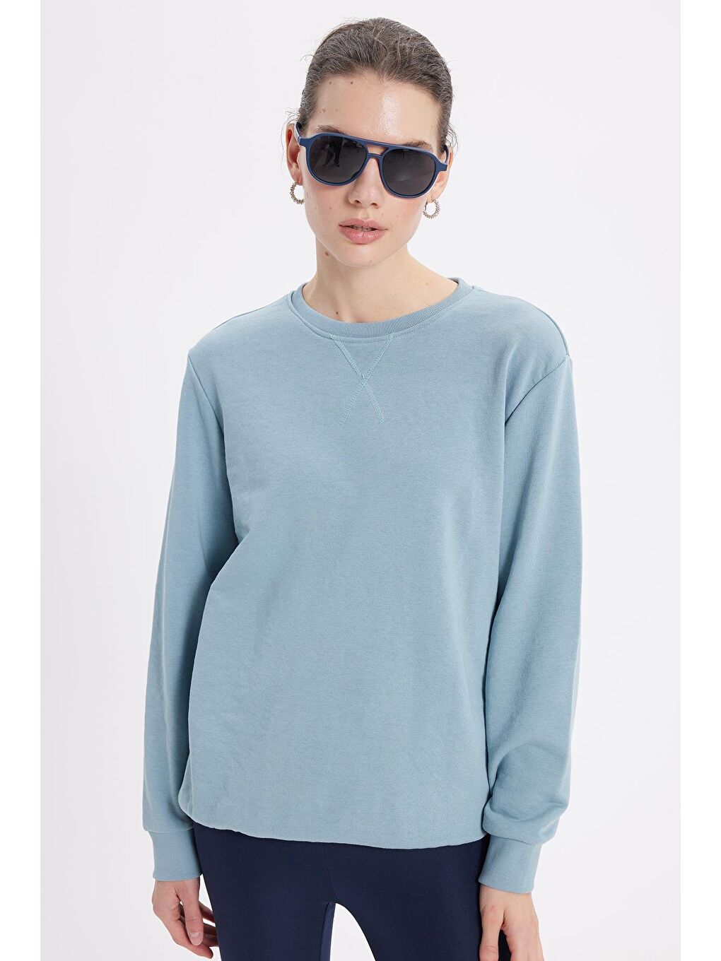 Kadın Oversize Geniş Kesim %100 Pamuk 3 İplik Basic Bisiklet Yaka Mavi Sweatshirt-4