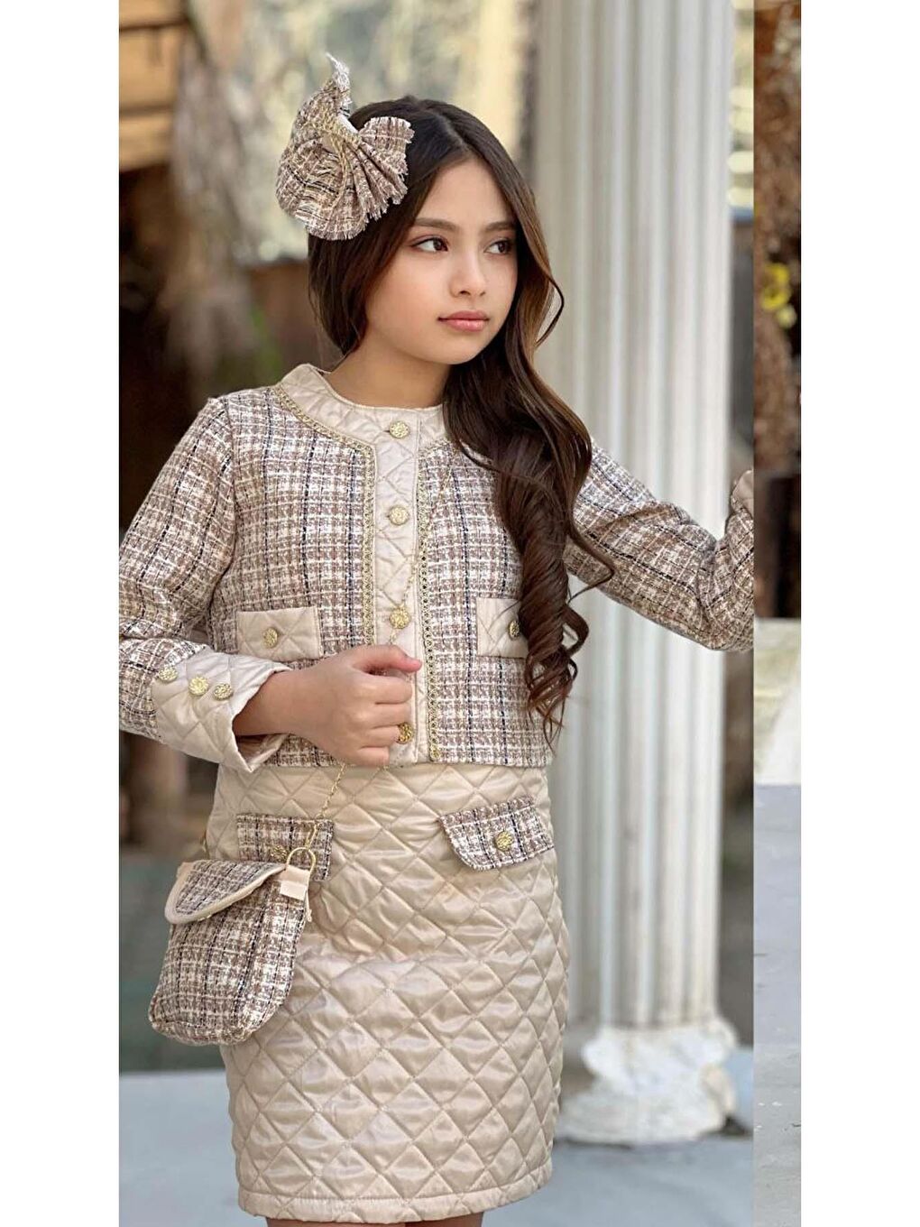 Kız Çocuk Gold Şerit ve Kapitone Detaylı Şanel Kumaş Bej Etekli Takım-3