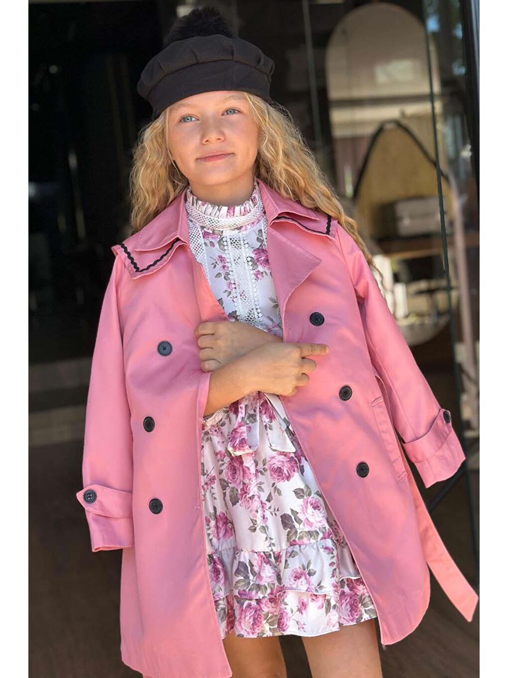 Kız Çocuk Üzeri Dantel İşlemeli Elbise Çift Cep Detaylı Kemerli Pembe Trençkot-1