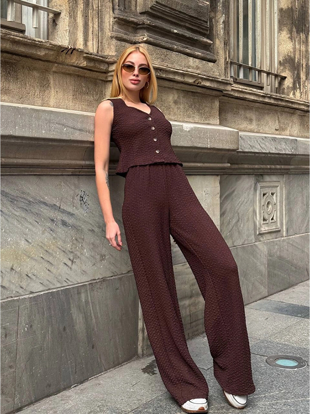 Kadın Kahverengi Beli Lastilkli Gofre Kumaş Pantolon HZL24S-ZK13261-3