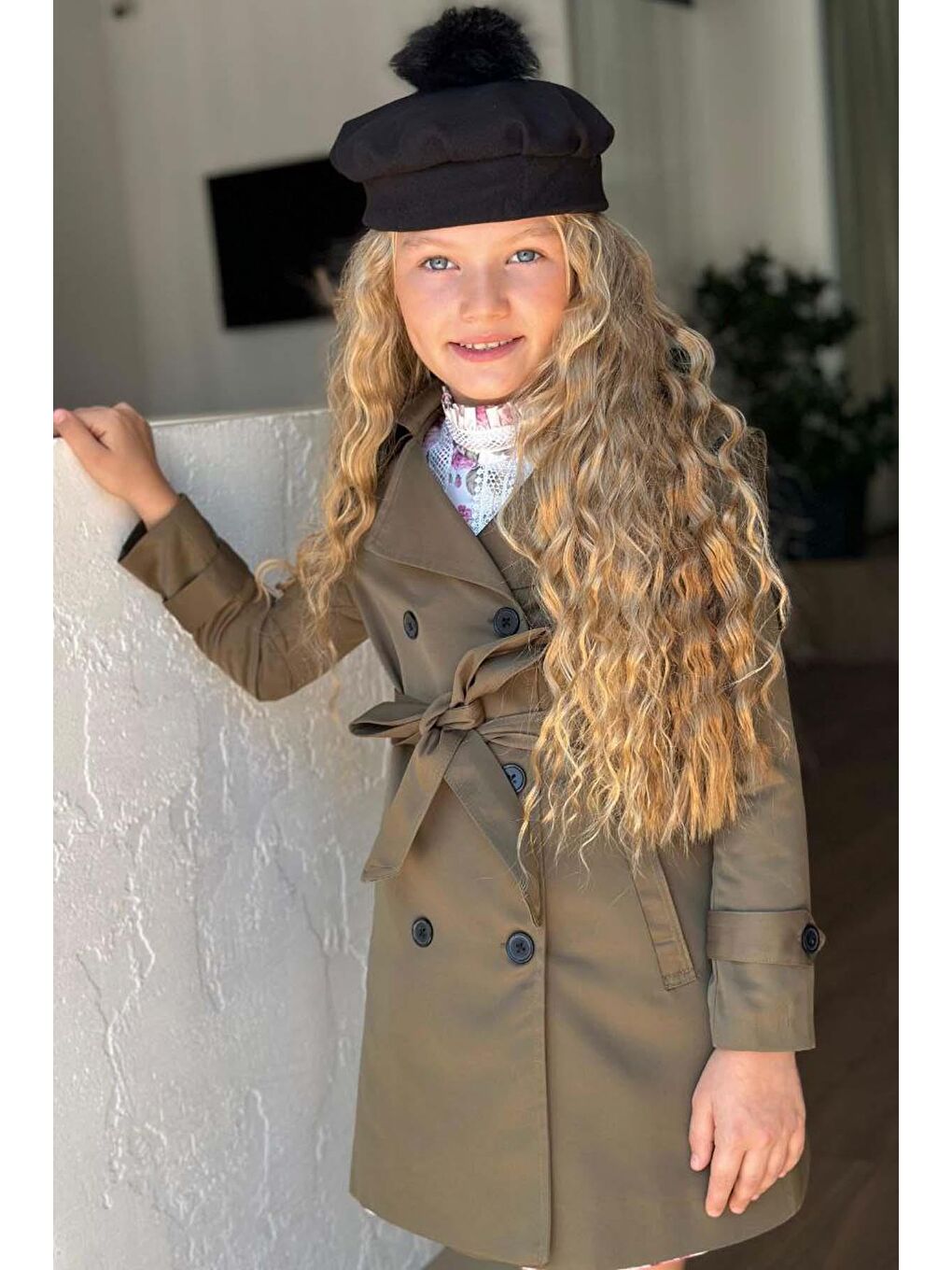 Kız Çocuk Üzeri Dantel İşlemeli Elbise Çift Cep Detaylı Kemerli Yeşil Trençkot-1