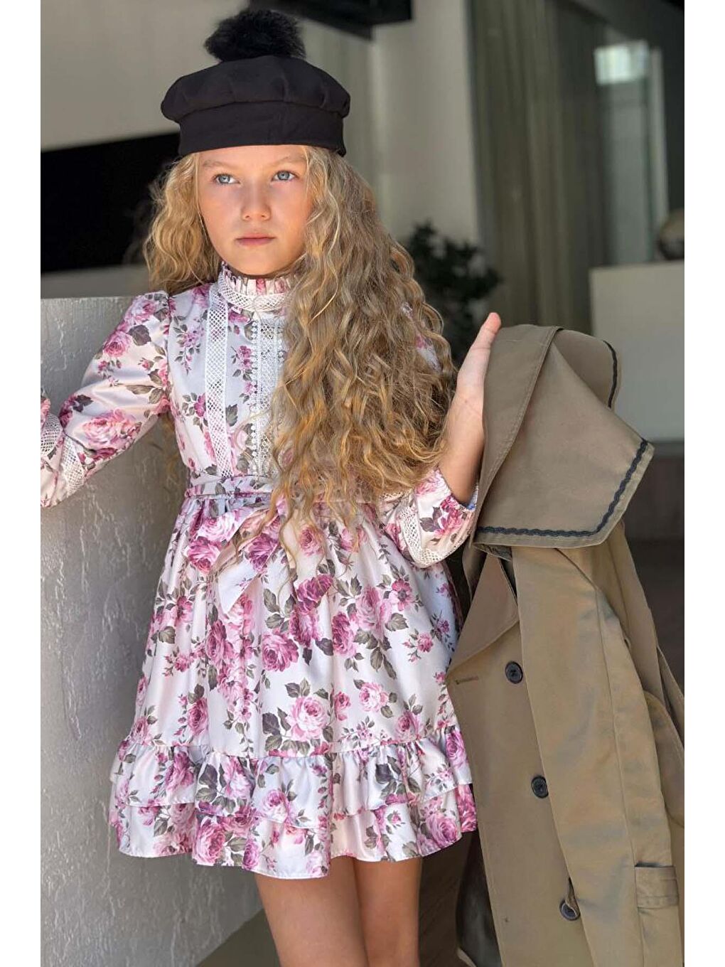 Kız Çocuk Üzeri Dantel İşlemeli Elbise Çift Cep Detaylı Kemerli Yeşil Trençkot-2