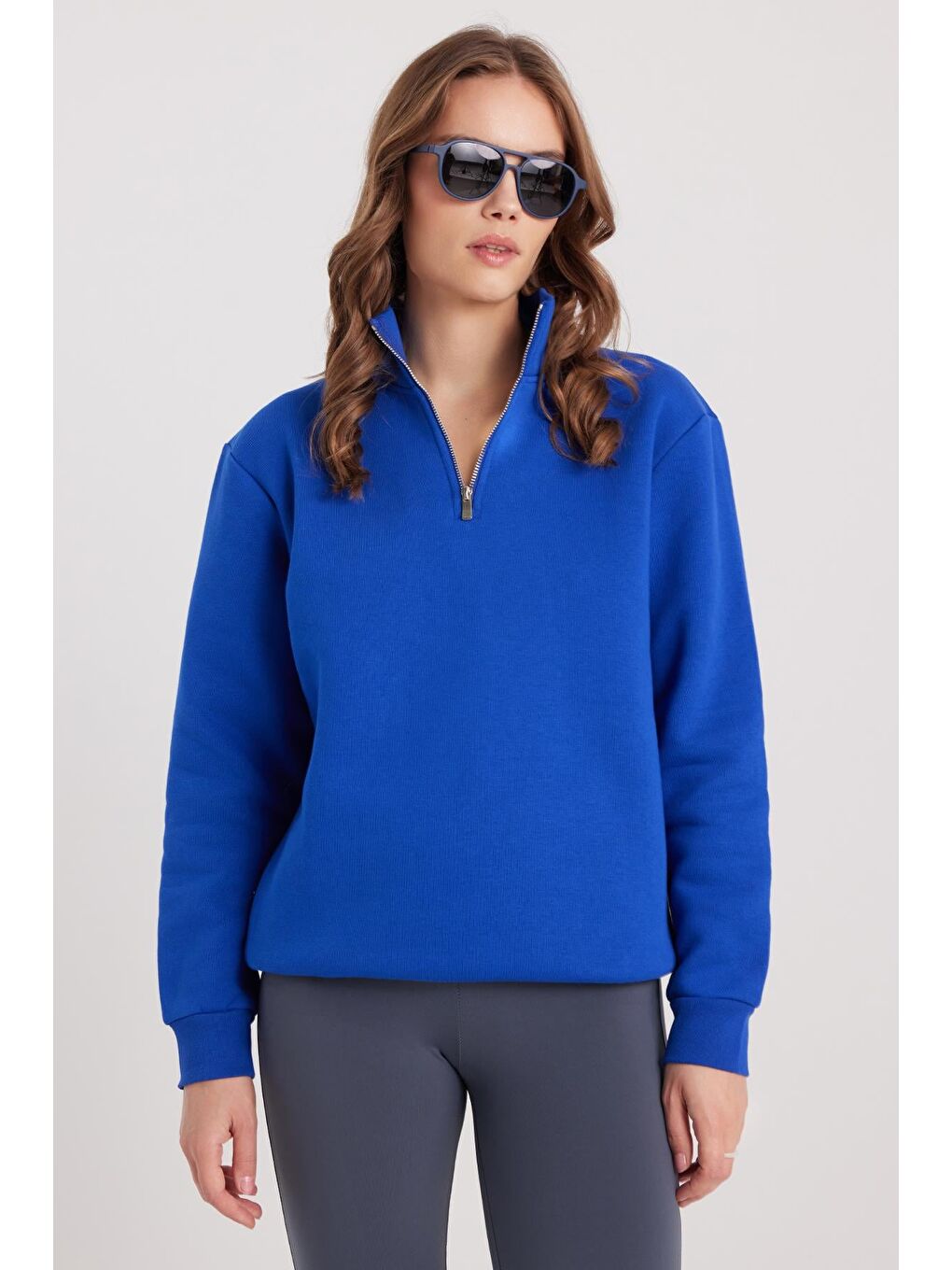 Kadın Relax Fit Rahat Kesim Pamuklu İçi Polarlı Yarım Fermuarlı Sax Mavi Dik Yaka Sweatshirt-4