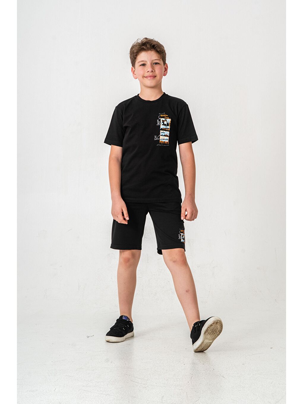 Siyah Vacation Time Baskılı Bacak  Baskı Detaylı  Erkek Çocuk Şort - Tişört Takımı-1