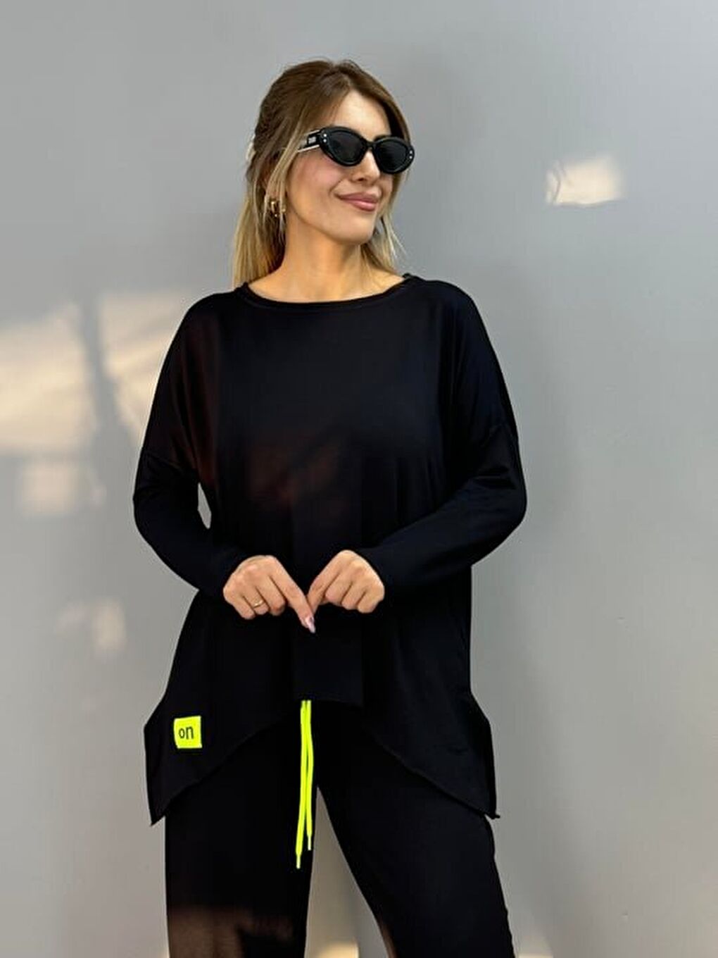 Siyah Kadın Iki Iplik Viskon Pamuk Kumaş Arma Detaylı Ikili Takım-3