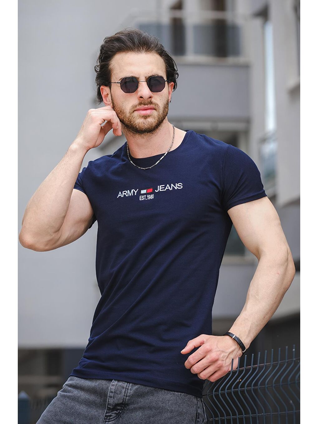 Lacivert Bisiklet Yaka Kısa Kollu Baskılı Erkek Tişört-1