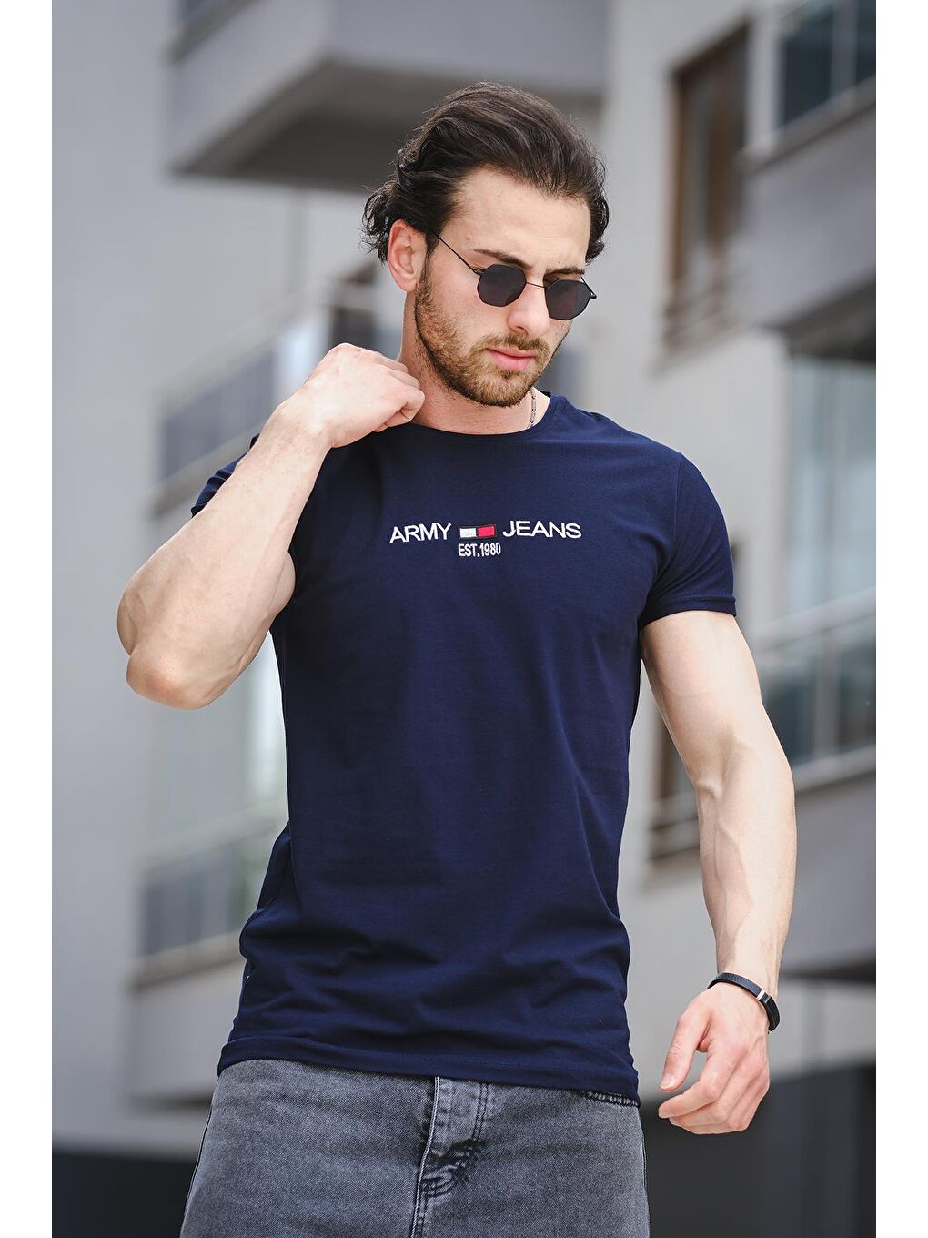 Lacivert Bisiklet Yaka Kısa Kollu Baskılı Erkek Tişört-2
