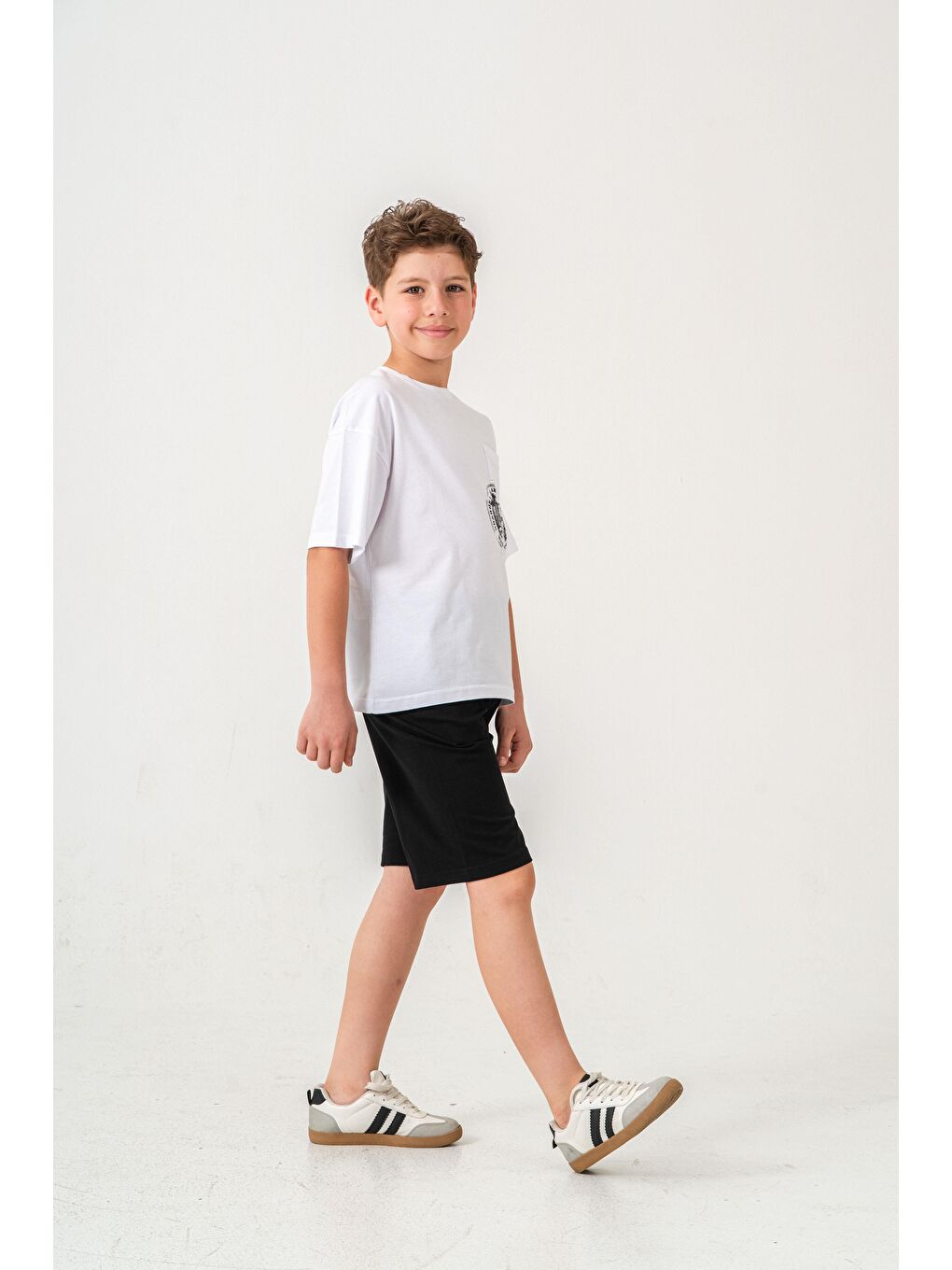 Beyaz Ust Cepli Ust Cep Baskılı Arka Baskılı Erkek Çocuk Şort - Tişört Takımı-3