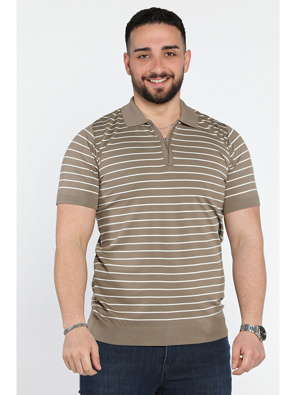 Bej Erkek Polo Yaka Çizgi Desenli Yarım Fermuarlı Triko Tişört-1