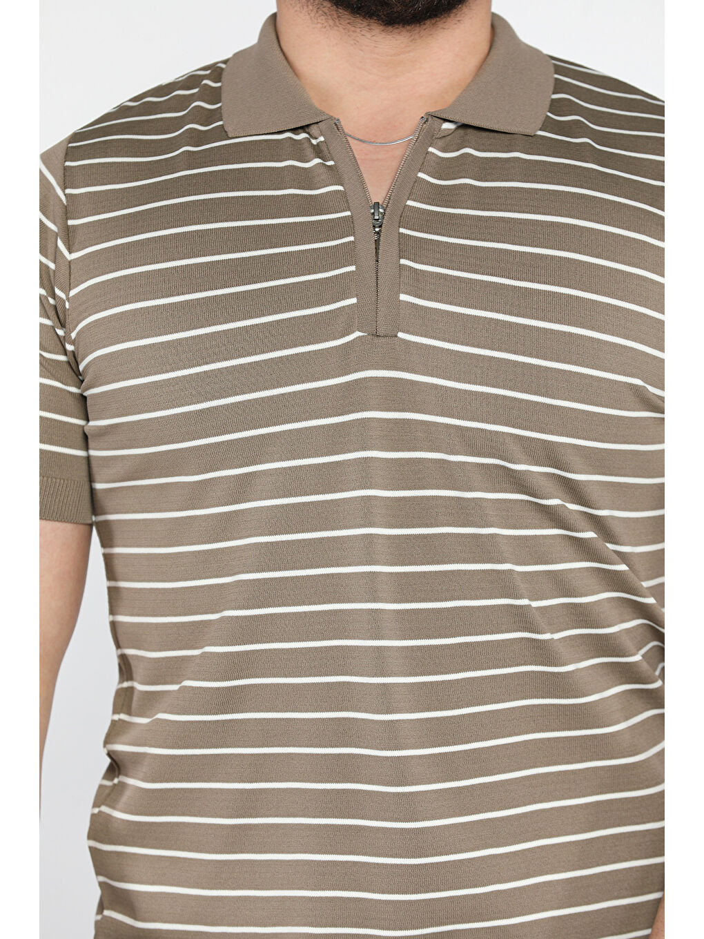 Bej Erkek Polo Yaka Çizgi Desenli Yarım Fermuarlı Triko Tişört-3
